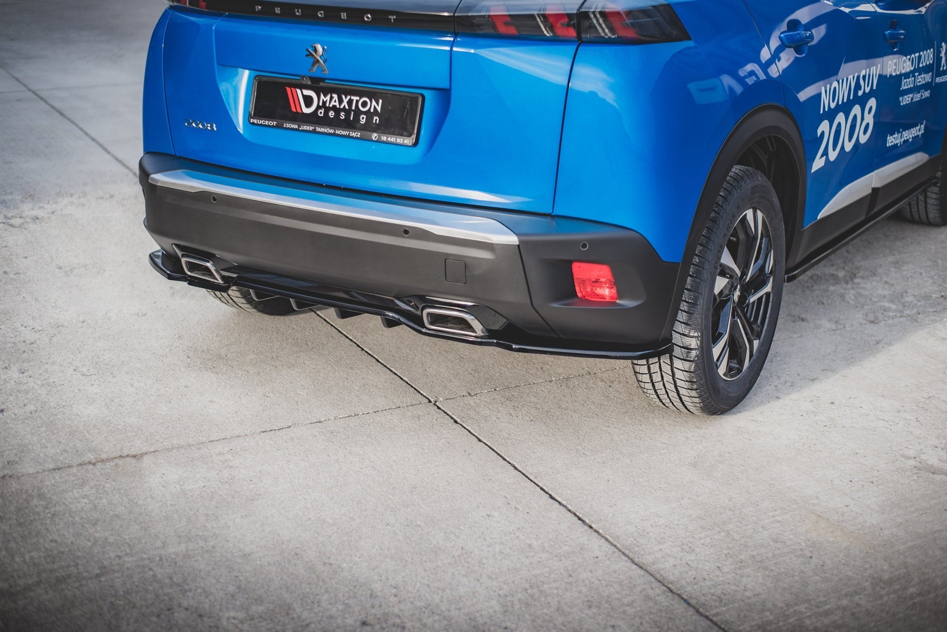 Mittlerer Cup Diffusor DTM Look Heck Ansatz für Peugeot 2008 Mk2 schwarz Hochglanz