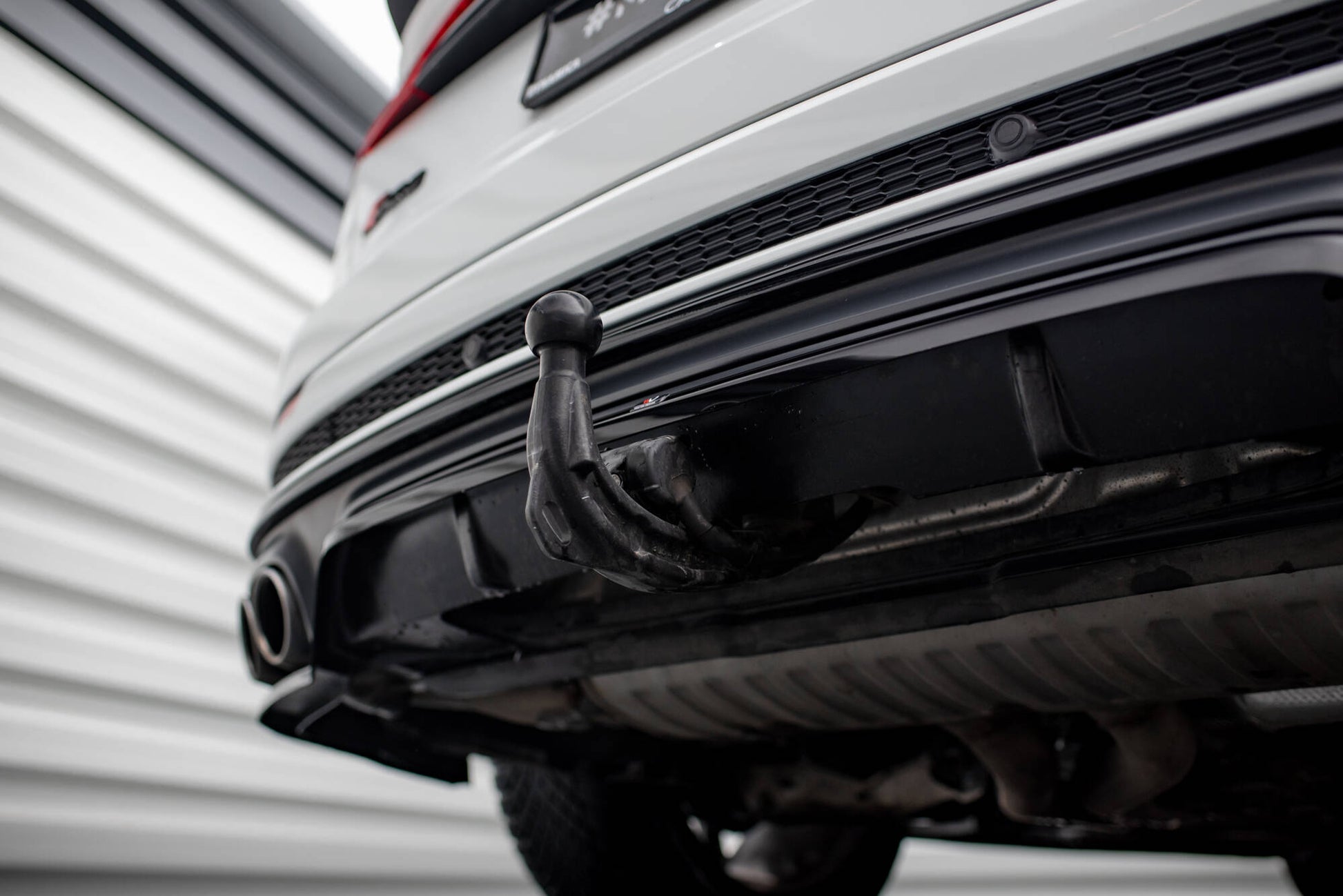 Mittlerer Cup Diffusor DTM Look Heck Ansatz für Audi SQ8 Mk1 schwarz Hochglanz
