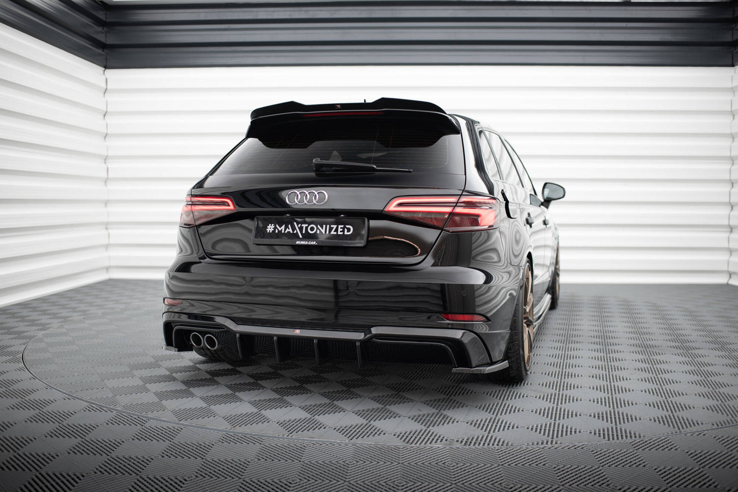 Diffusor Heck Ansatz für Audi A3 S-Line Sportback 8V Facelift (Doppelauspuff li.)