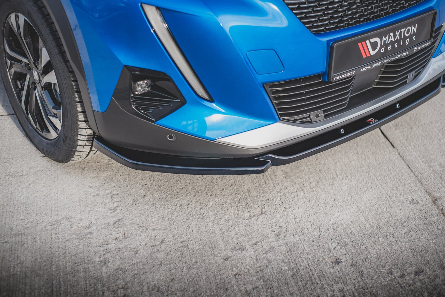 Front Ansatz V.2 für Peugeot 2008 Mk2 schwarz Hochglanz