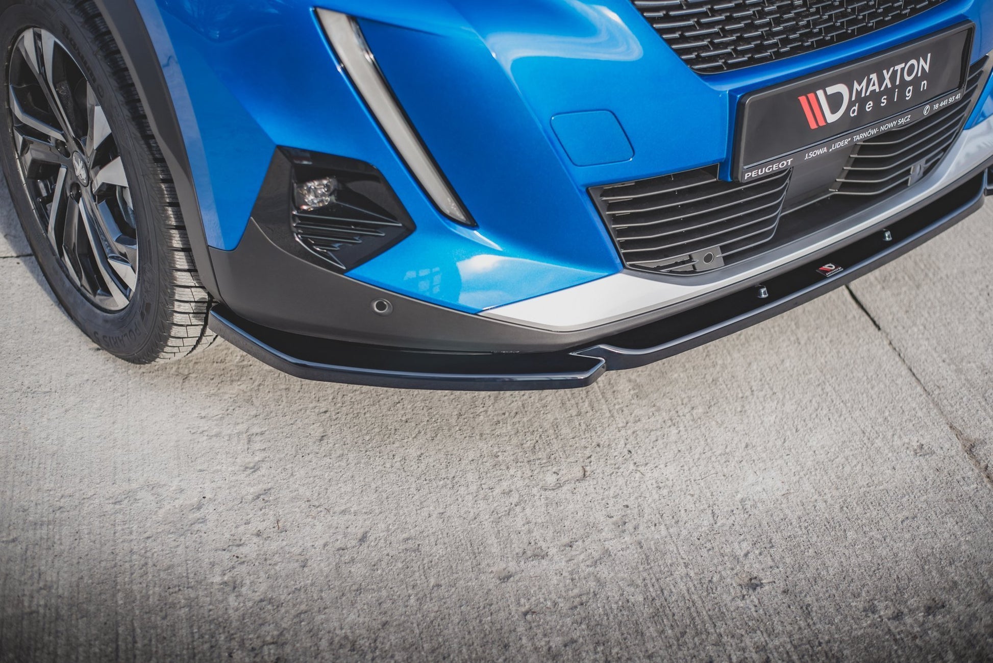 Front Ansatz V.2 für Peugeot 2008 Mk2 schwarz Hochglanz