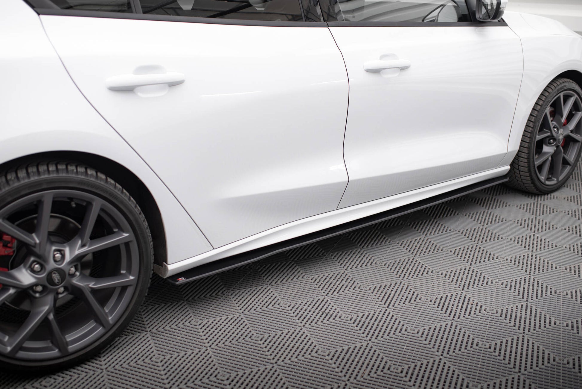Street Pro Seitenschweller Ansatz für Ford Focus ST / ST-Line Mk4