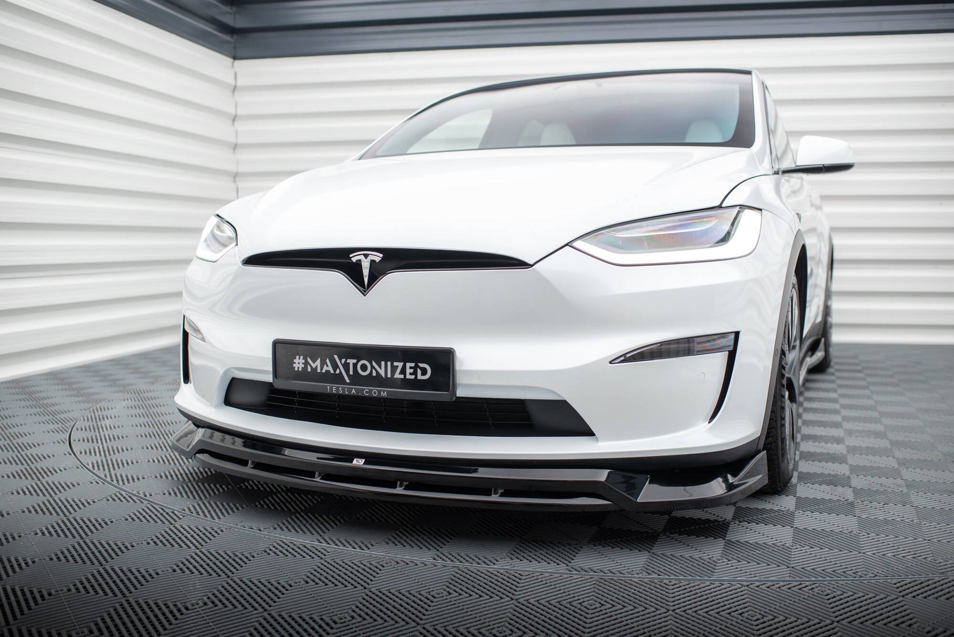 Front Ansatz V.1 für Tesla Model X Mk1 Facelift schwarz Hochglanz