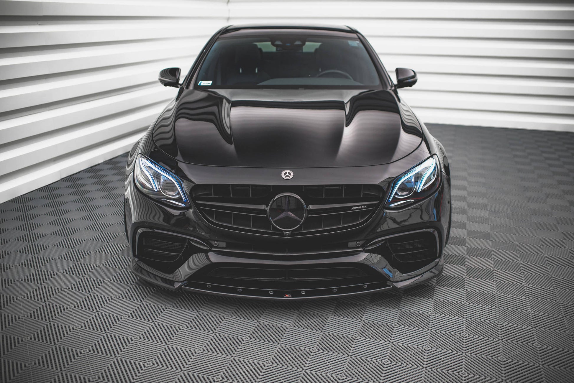 Front Ansatz V.3 für Mercedes-Benz E63 AMG Kombi/Limousine S213/W213 schwarz Hochglanz