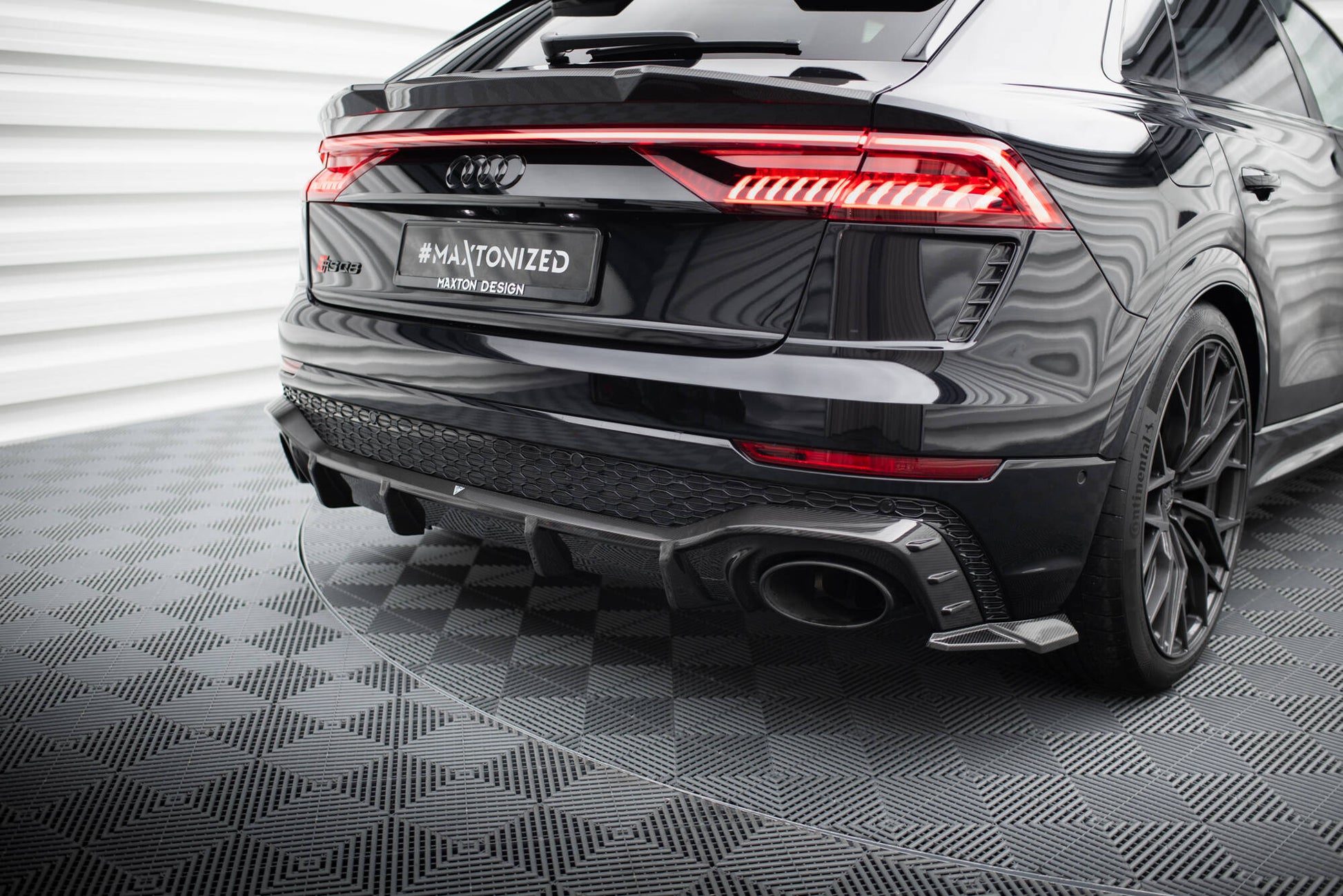 Prepreg Carbon Fiber Diffusor Heck Ansatz für Audi RSQ8 Mk1