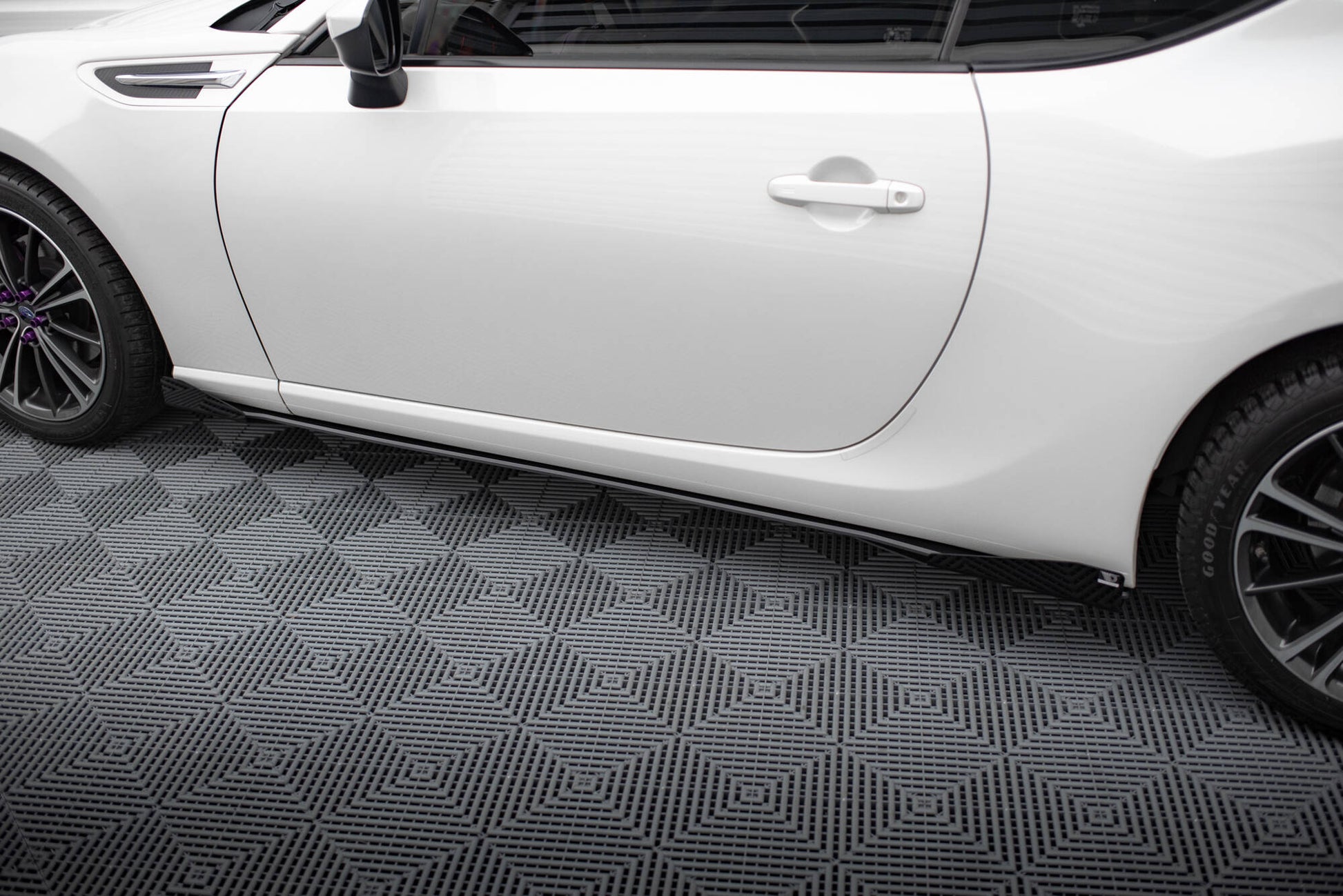 Street Pro Seitenschweller Ansatz + Flaps für Subaru BRZ Mk1 / Mk1 Facelift schwarz Hochglanz