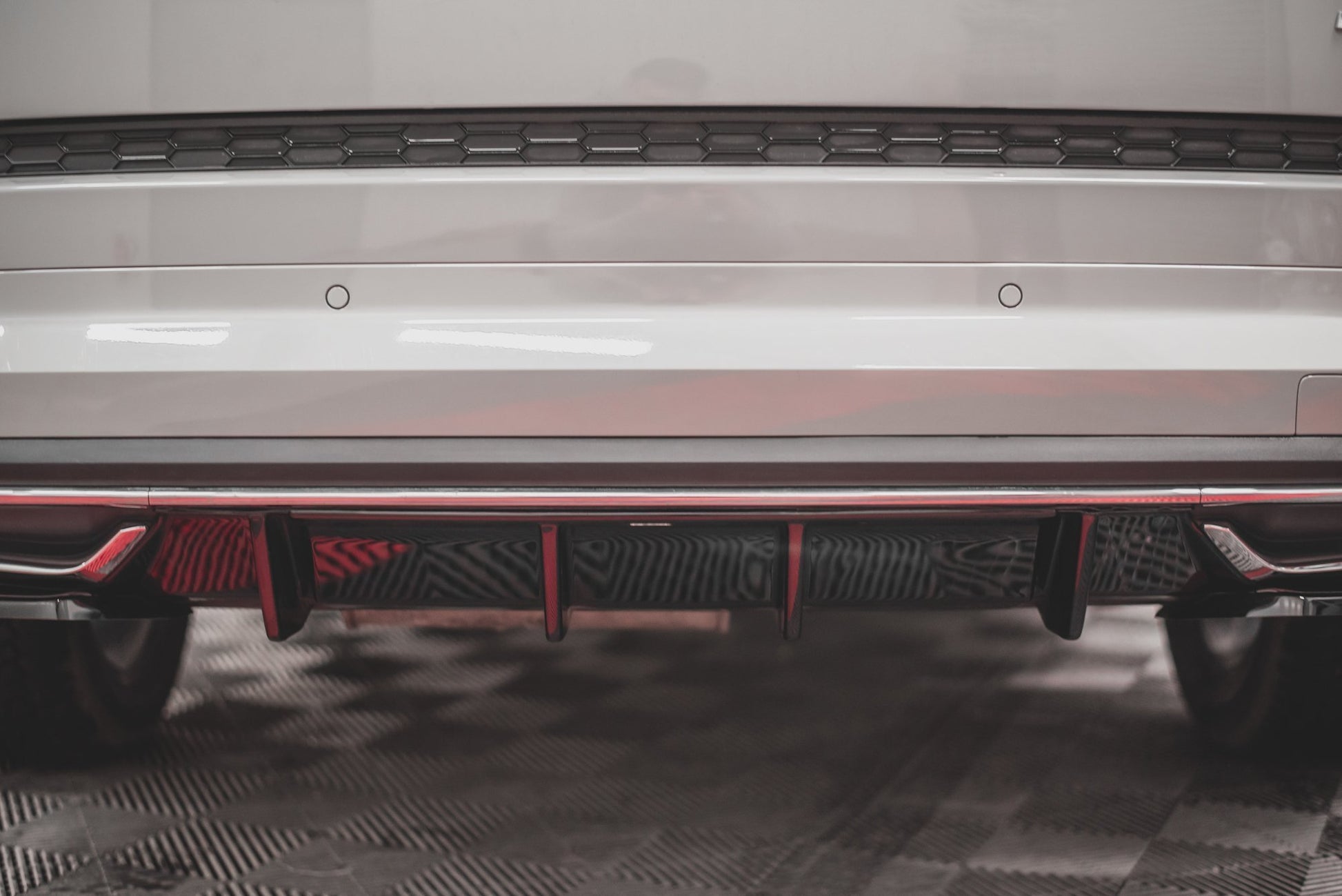 Diffusor Heck Ansatz für Skoda Kodiaq Sportline Mk1 / Mk1 Facelift schwarz Hochglanz