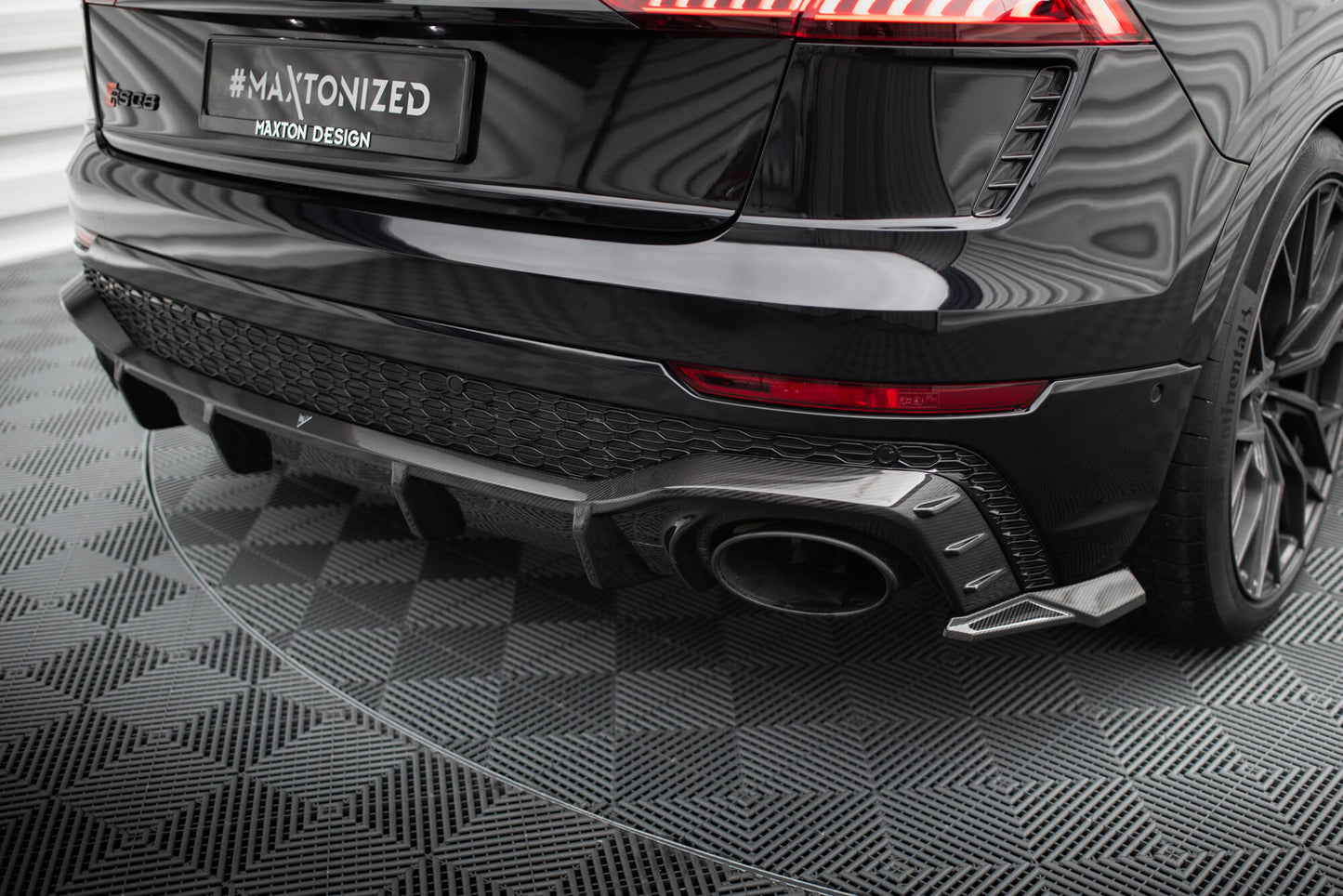 Prepreg Carbon Fiber Diffusor Heck Ansatz für Audi RSQ8 Mk1
