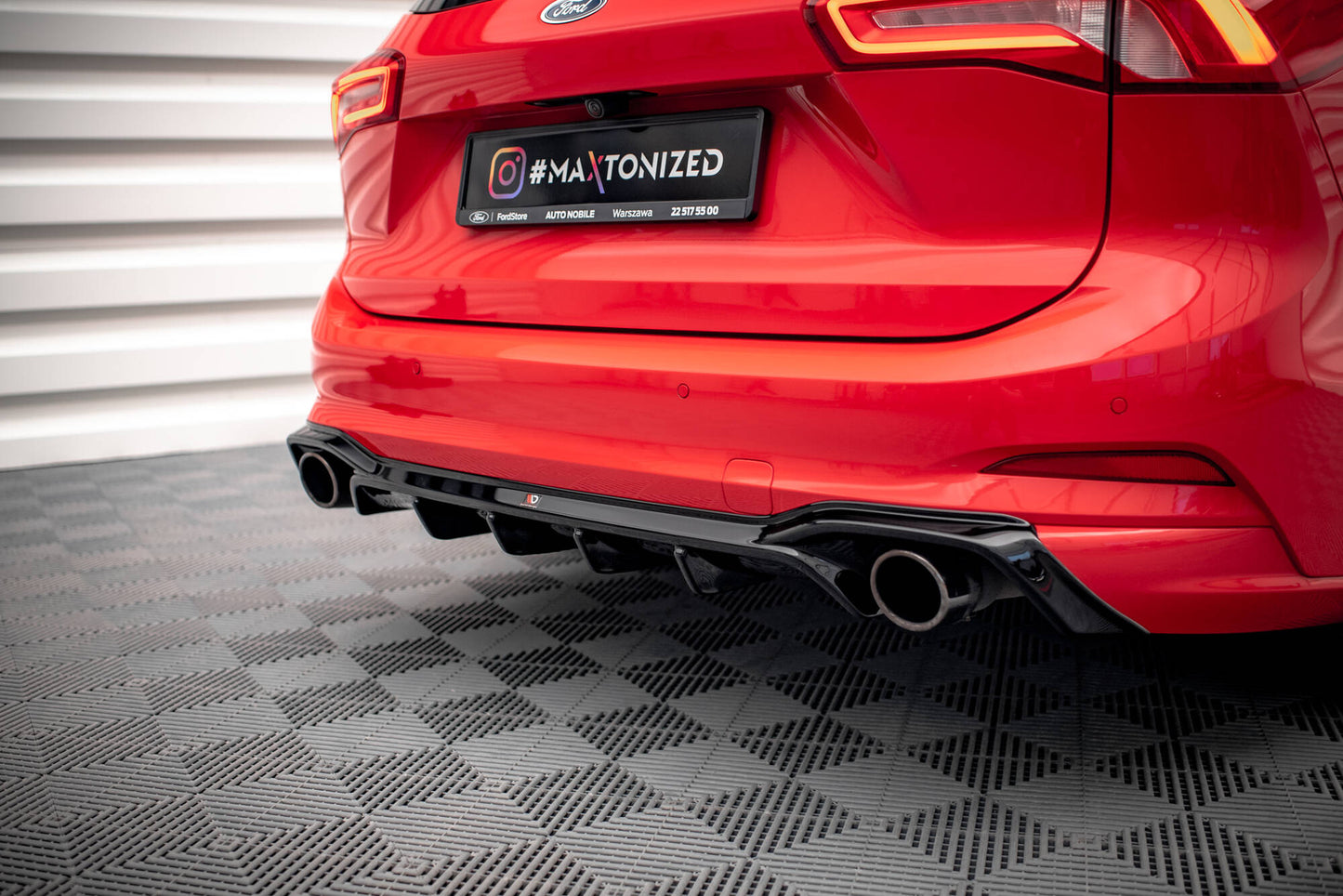 Diffusor Heck Ansatz V.2 für Ford Focus Kombi ST Mk4 schwarz Hochglanz
