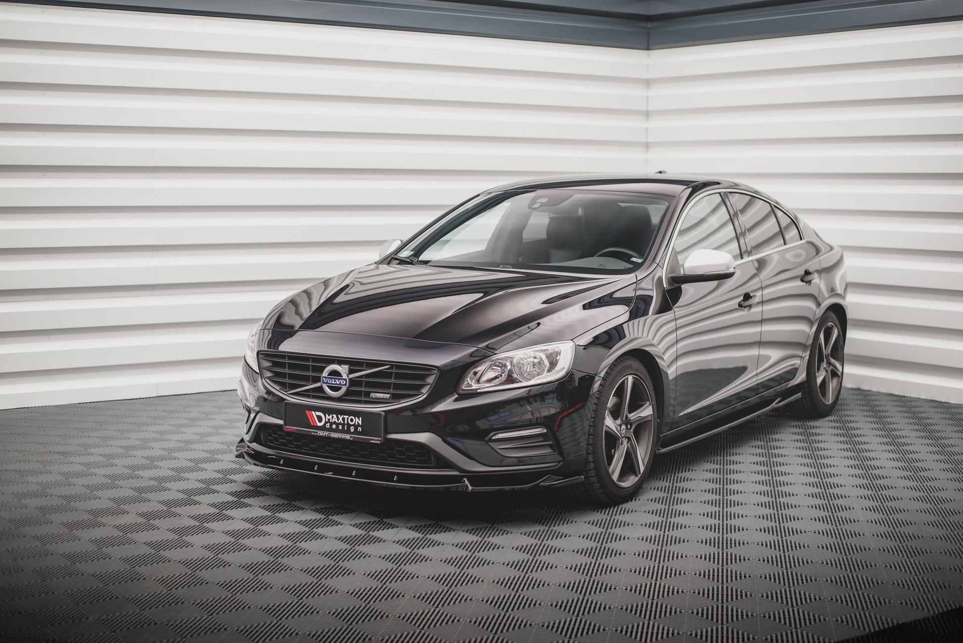 Front Ansatz V.1 für Volvo S60 R-Design Mk2 Facelift schwarz Hochglanz