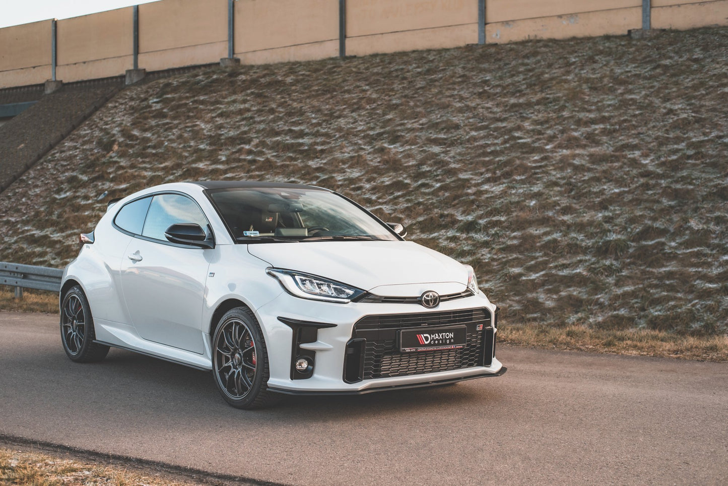 Street Pro Front Ansatz für Toyota GR Yaris Mk4