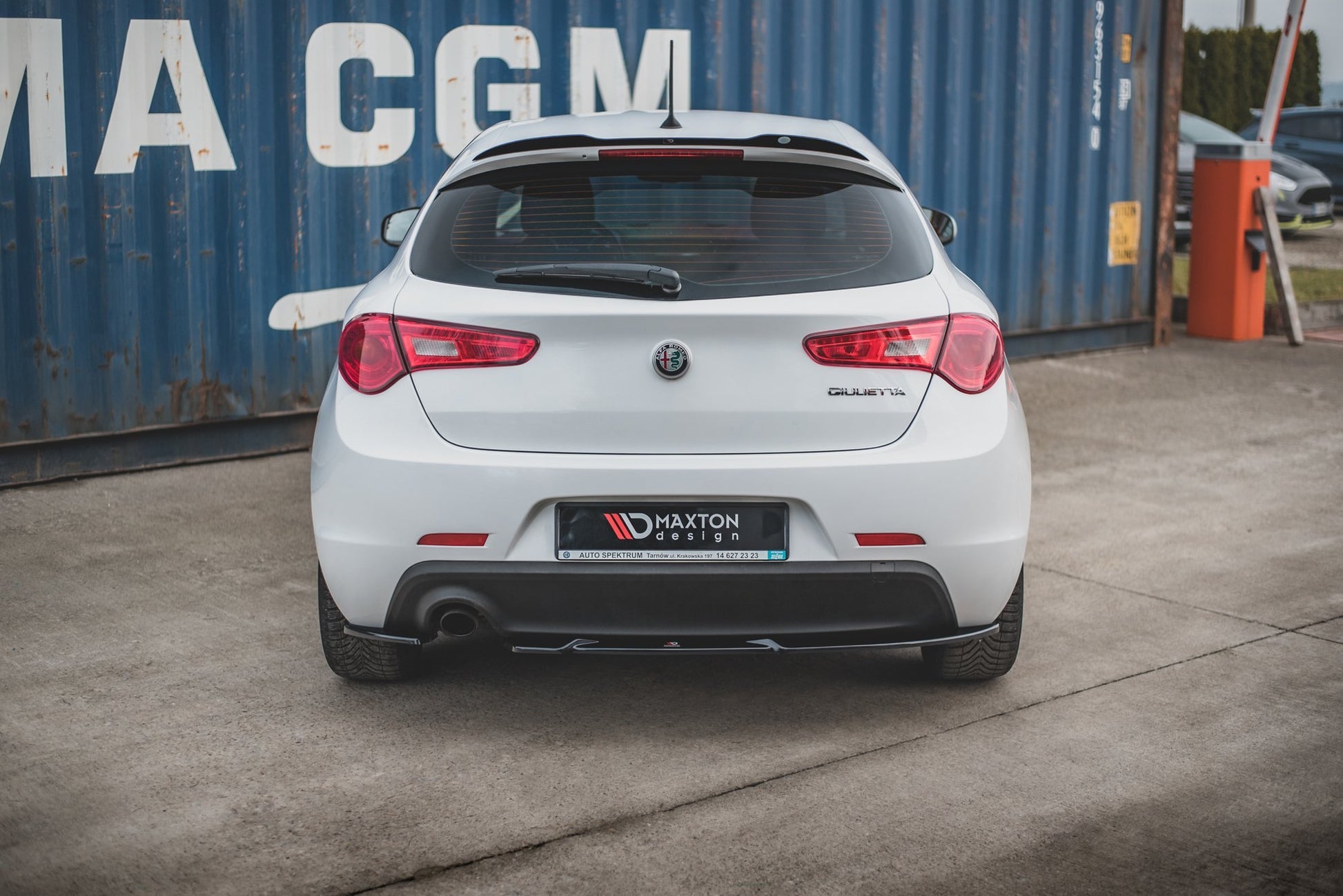 Heck Ansatz Flaps Diffusor V.1 für Alfa Romeo Giulietta  schwarz Hochglanz