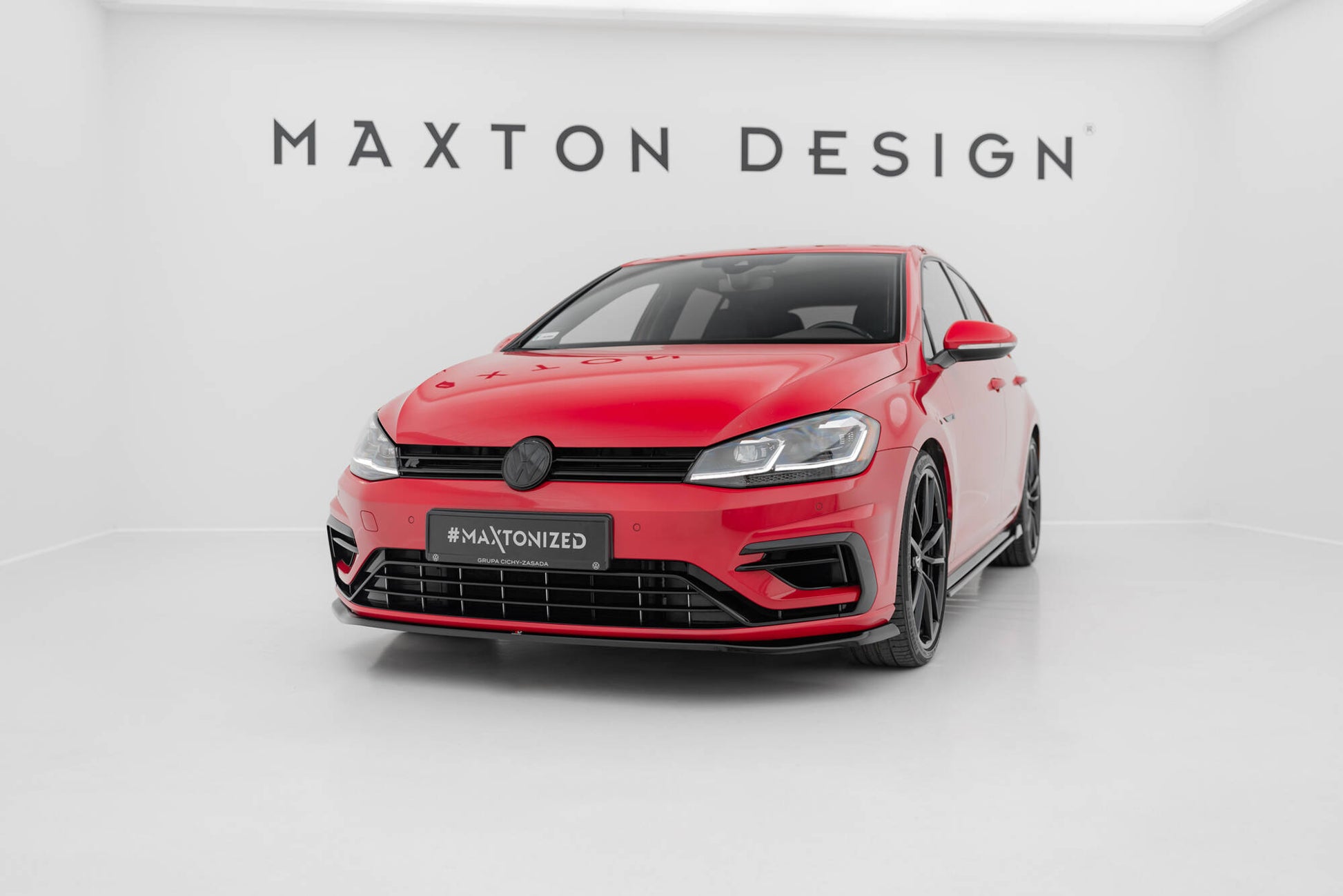 Front Ansatz V.7 für VW Golf R / R-Line Mk7 Facelift schwarz Hochglanz