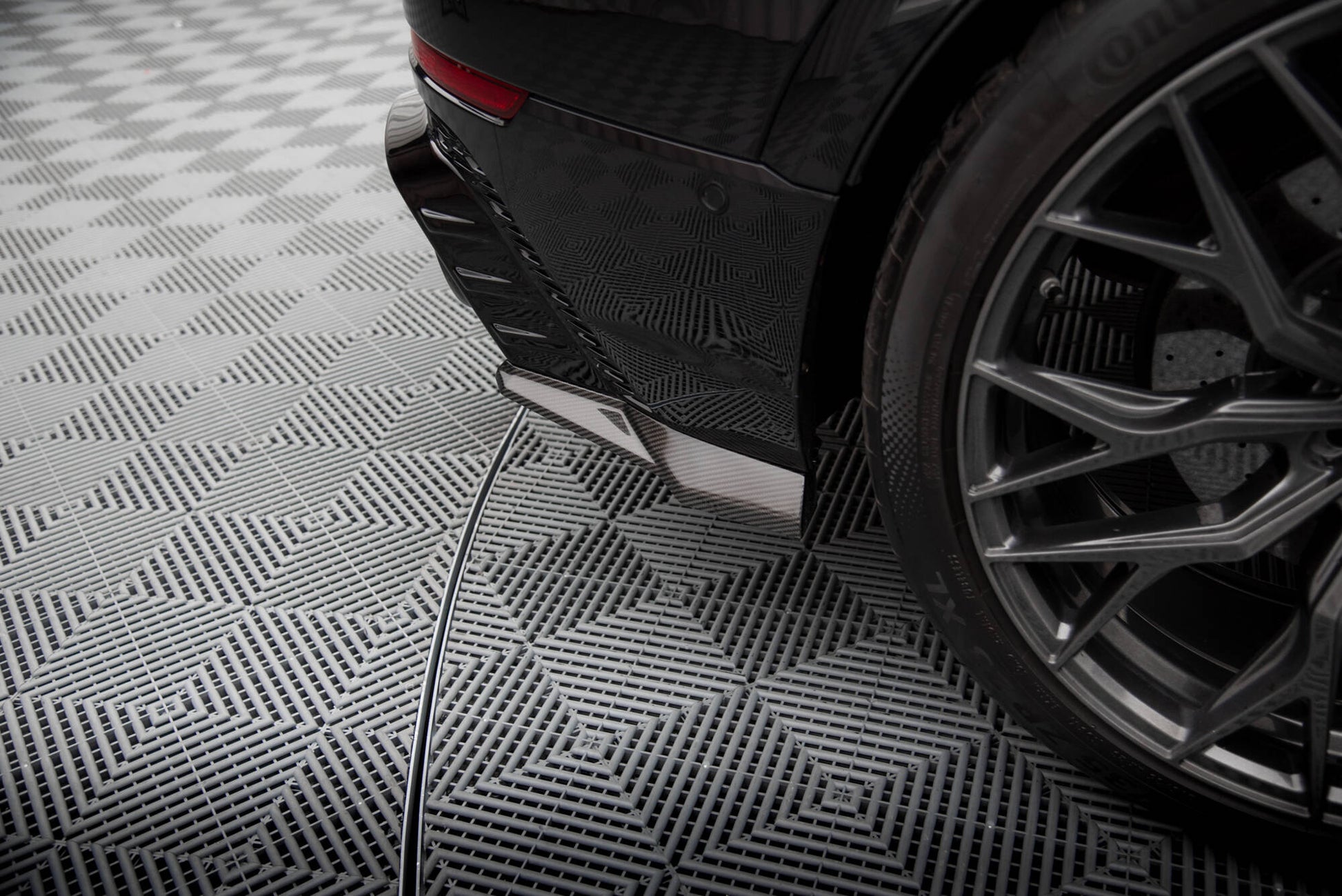 Set of Carbon Splitters Audi RSQ8 Mk1 schwarz matt