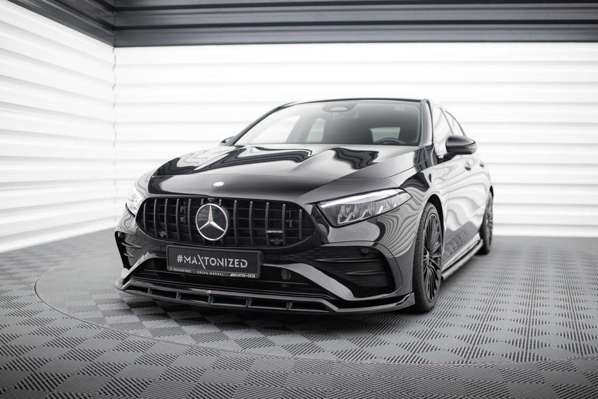 Front Ansatz für Mercedes-AMG A35 W177 Facelift schwarz Hochglanz