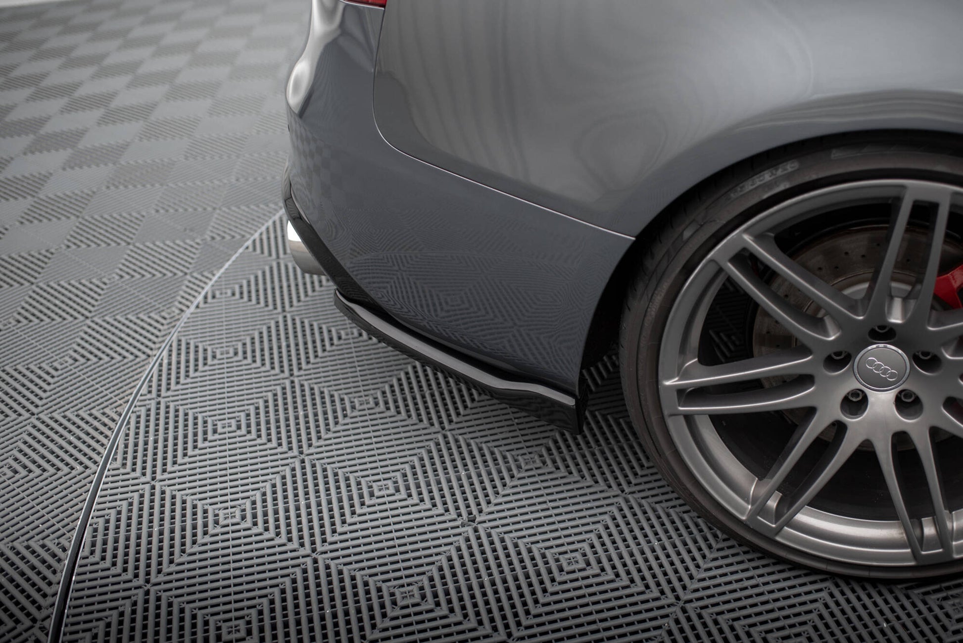 Heck Ansatz Flaps Diffusor für Audi S5 / A5 S-Line Coupe 8T Facelift schwarz Hochglanz