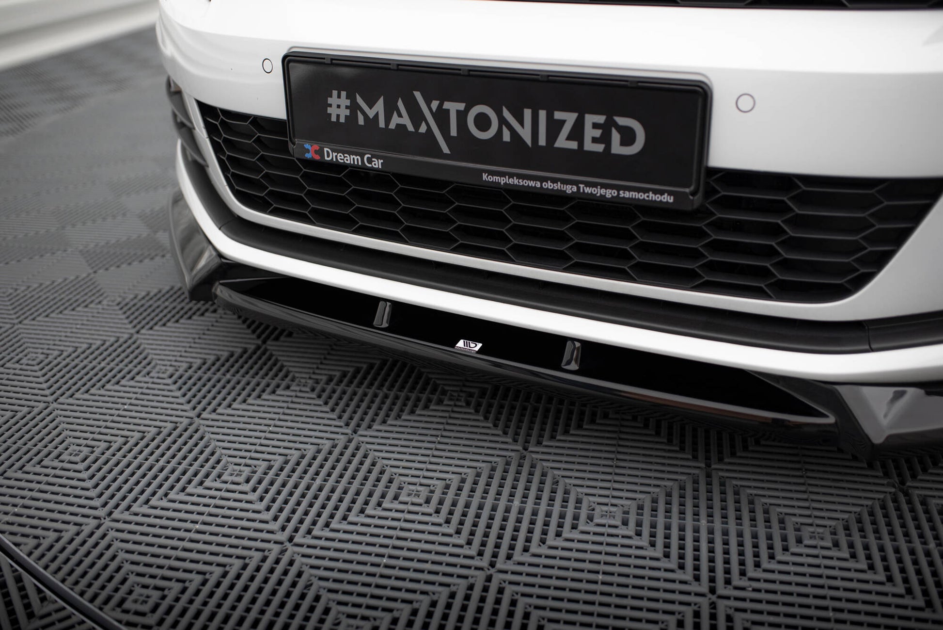 Front Ansatz V.2 für VW Scirocco Mk3 Facelift schwarz Hochglanz