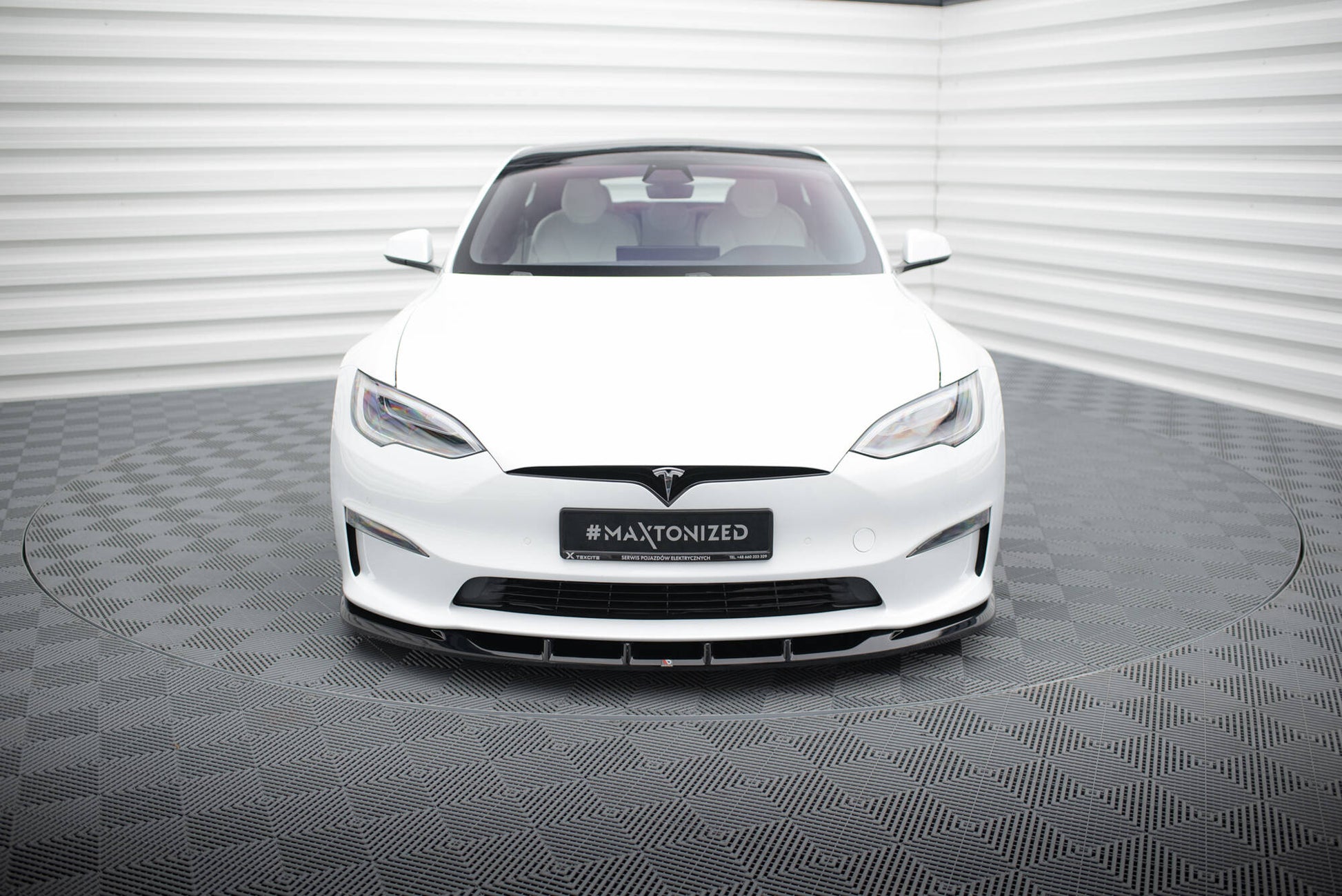 Front Ansatz V.3 für Tesla Model S Plaid Mk1 Facelift schwarz Hochglanz