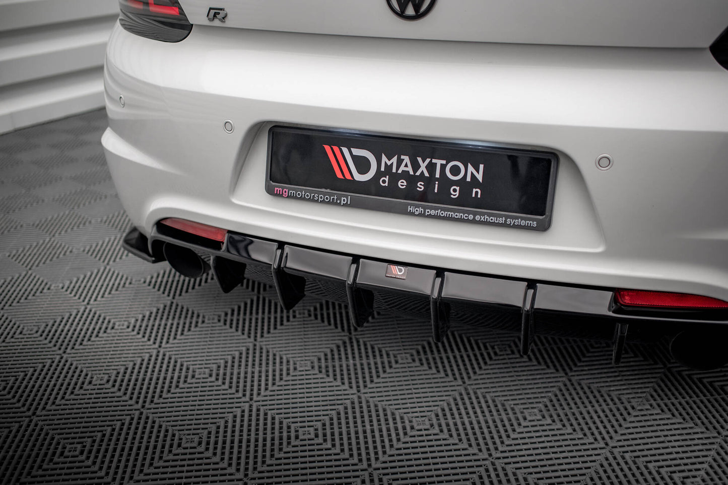 Diffusor Heck Ansatz V.1 für VW Scirocco R Mk3 schwarz Hochglanz