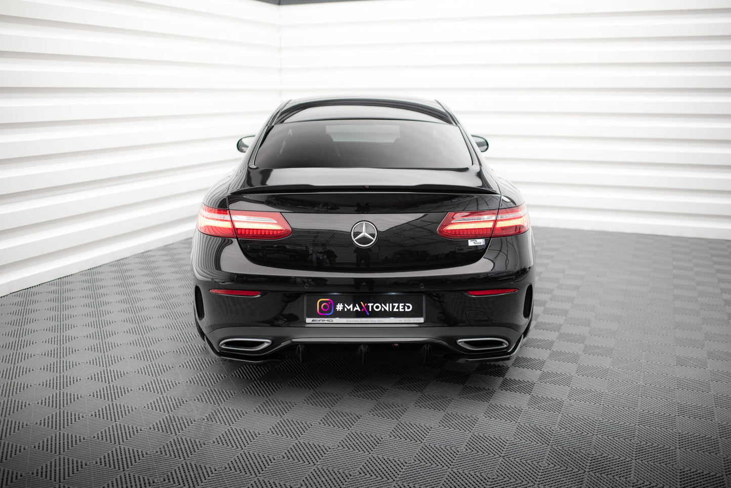 Heck Ansatz Flaps Diffusor für Mercedes-Benz E-Klasse W213 Coupe(C238) / Cabriolet (A238) AMG-Line schwarz Hochglanz