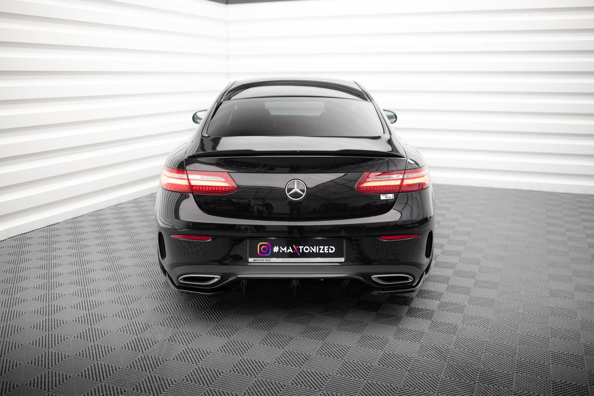Heck Ansatz Flaps Diffusor für Mercedes-Benz E-Klasse W213 Coupe(C238) / Cabriolet (A238) AMG-Line schwarz Hochglanz