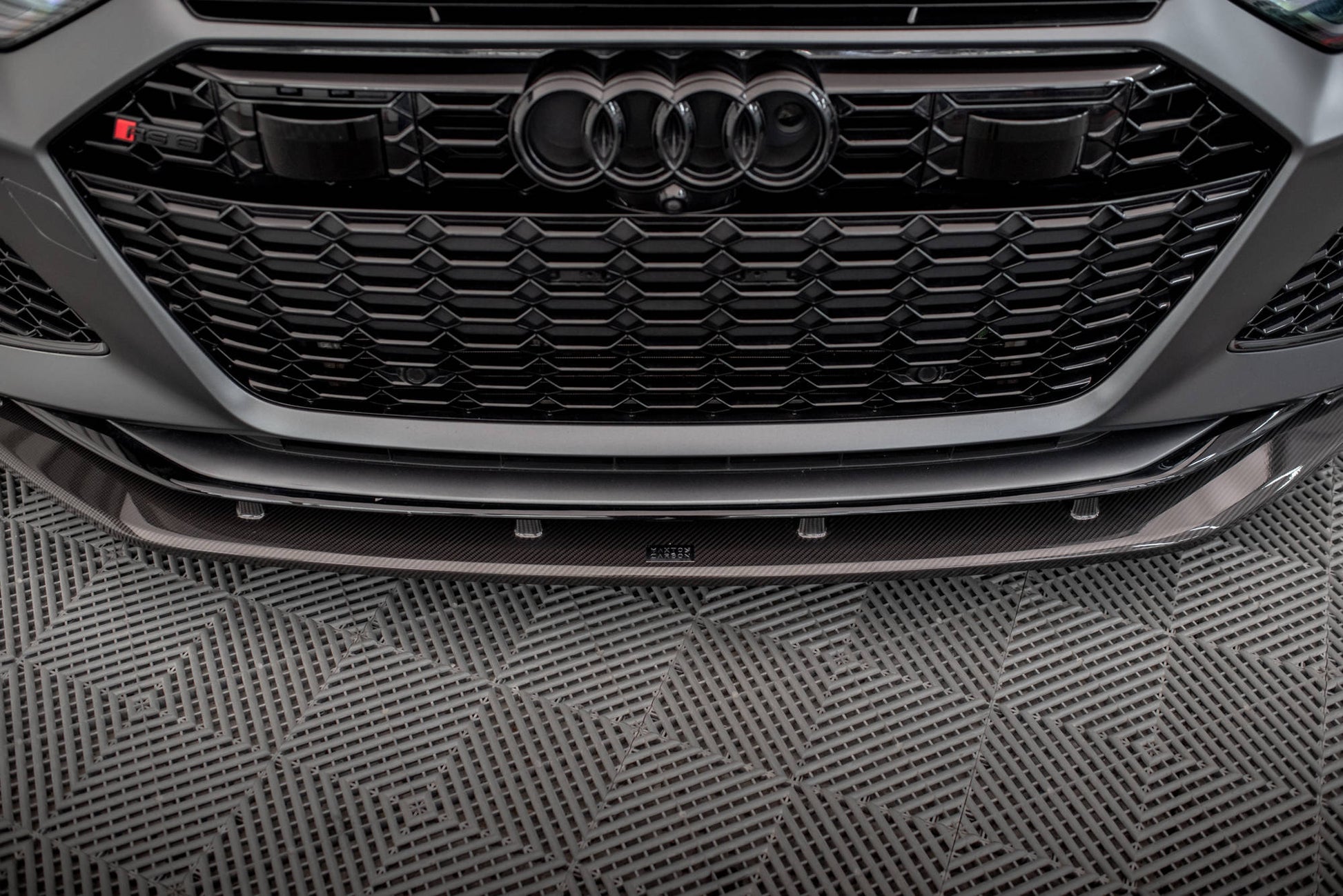 Set of Carbon Fiber Splitters Audi RS6 C8 schwarz matt