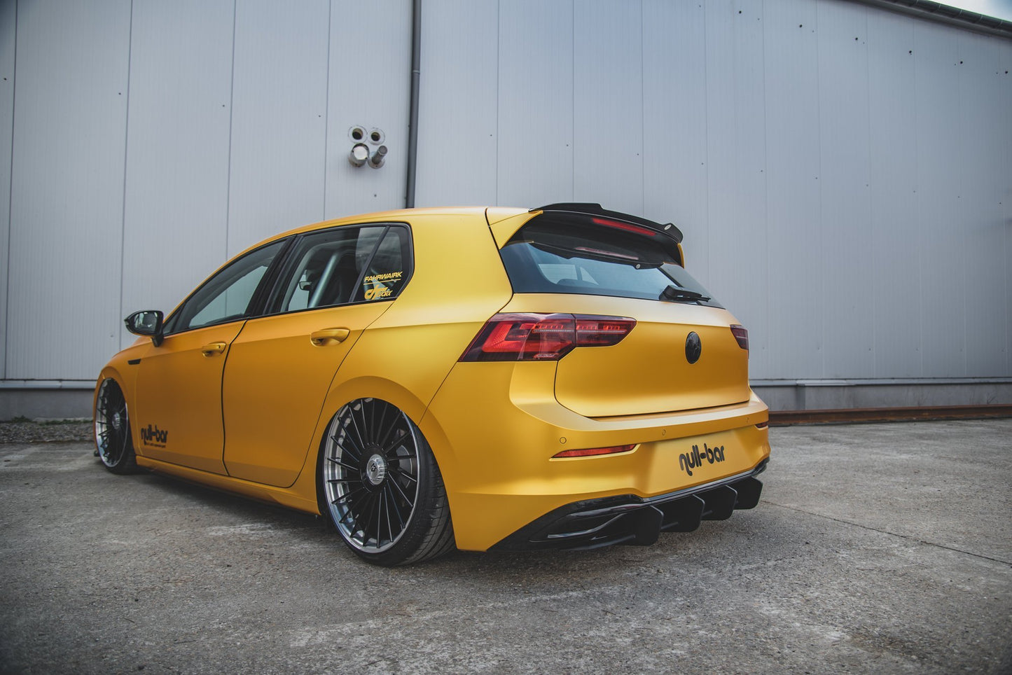 Robuste Racing Heckschürze V.2 für VW Golf Mk8