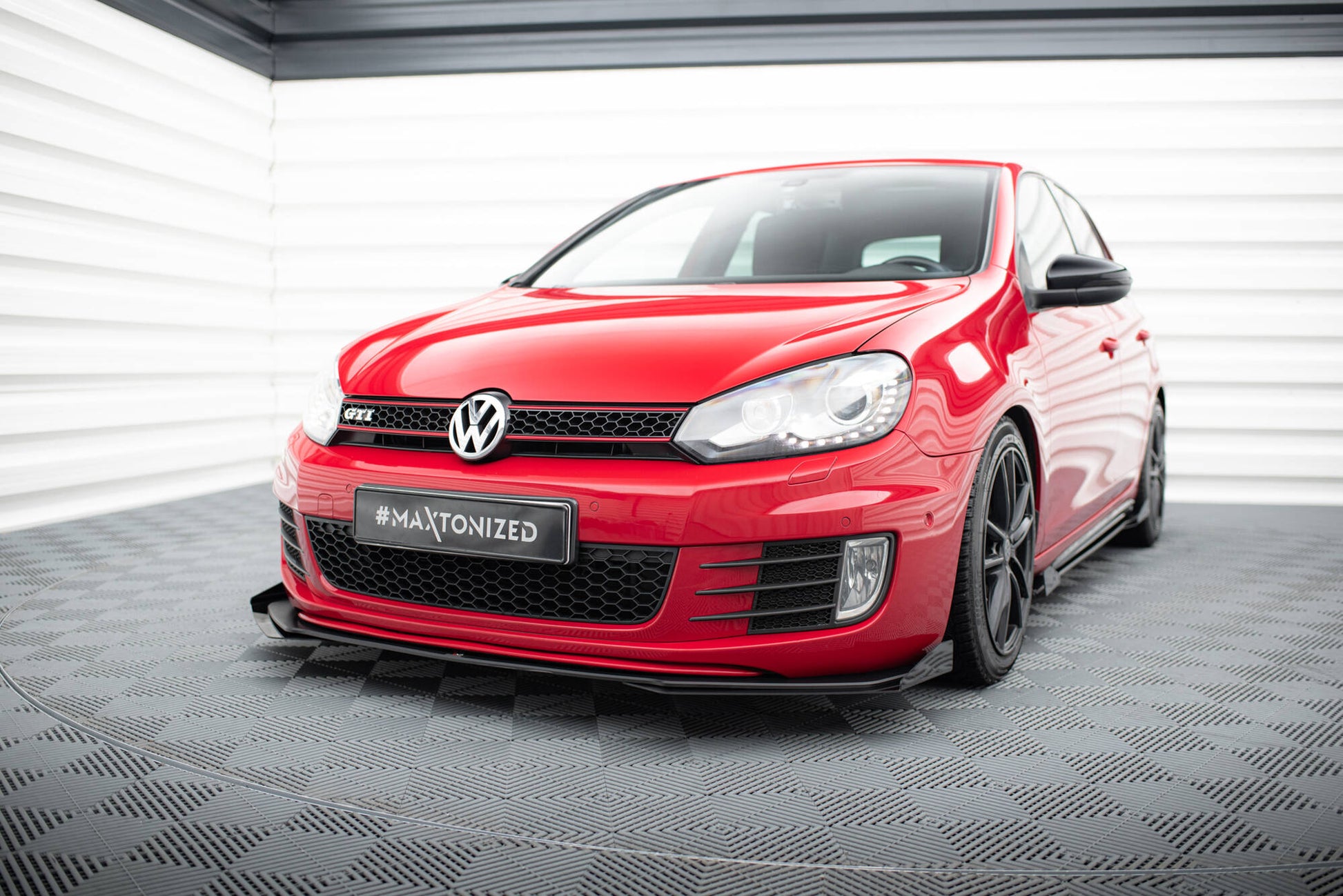 Street Pro Front Ansatz für V.3 + Flaps für VW Golf GTI Mk6 schwarz Hochglanz