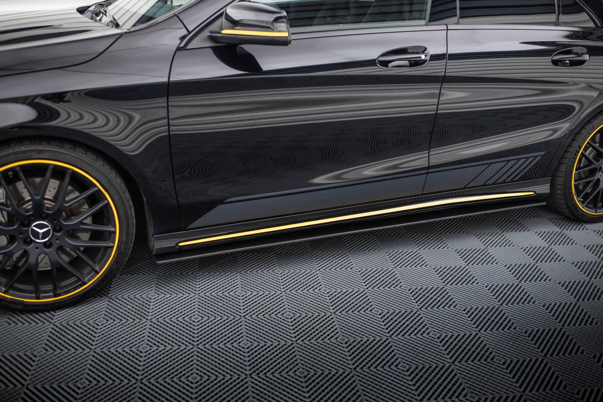 Street Pro Seitenschweller Ansatz für Mercedes-AMG CLA 45 C117 Facelift