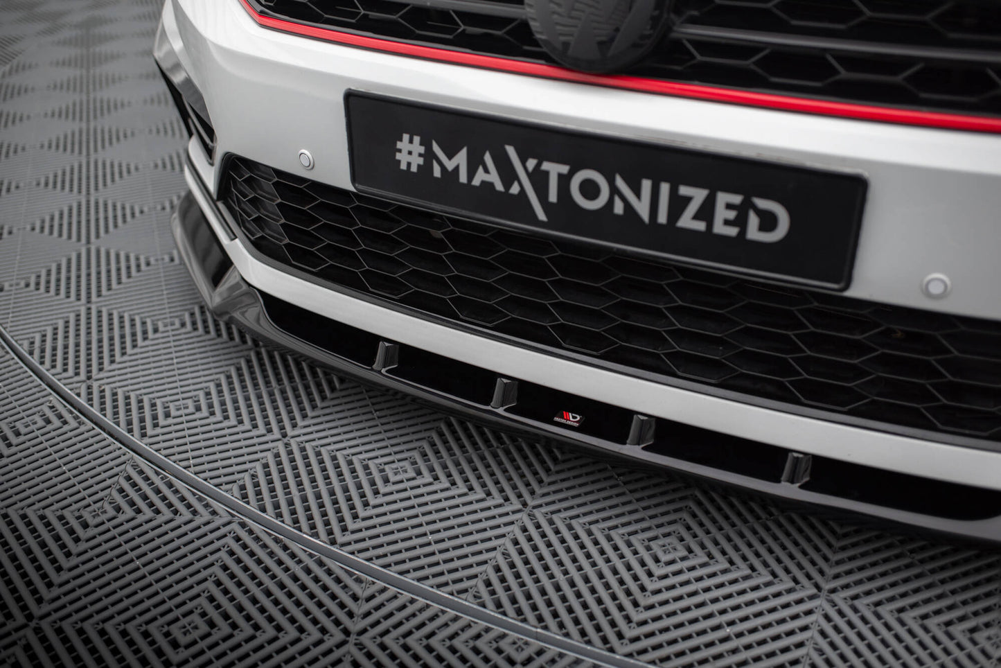 Front Ansatz V.1 für VW Passat GT B8 Facelift USA schwarz Hochglanz