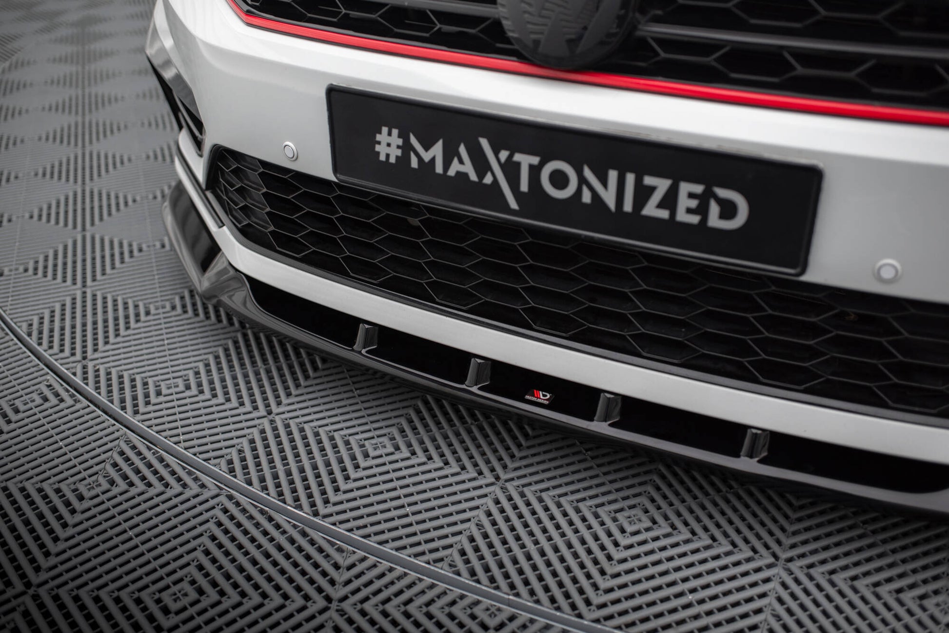 Front Ansatz V.1 für VW Passat GT B8 Facelift USA schwarz Hochglanz