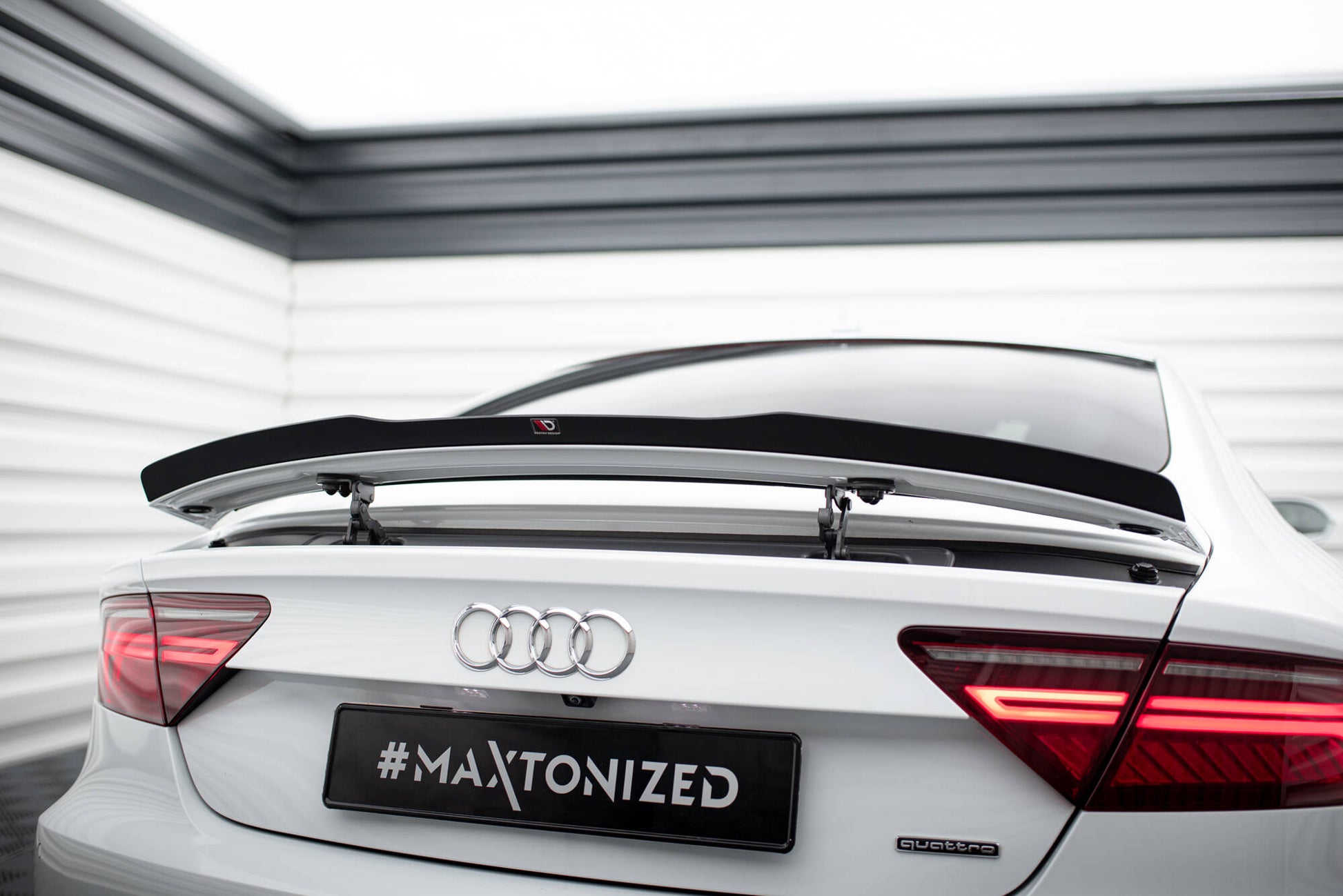 Spoiler CAP für Audi A7 / S7 / A7 S-Line C7 / C7 Facelift schwarz Hochglanz