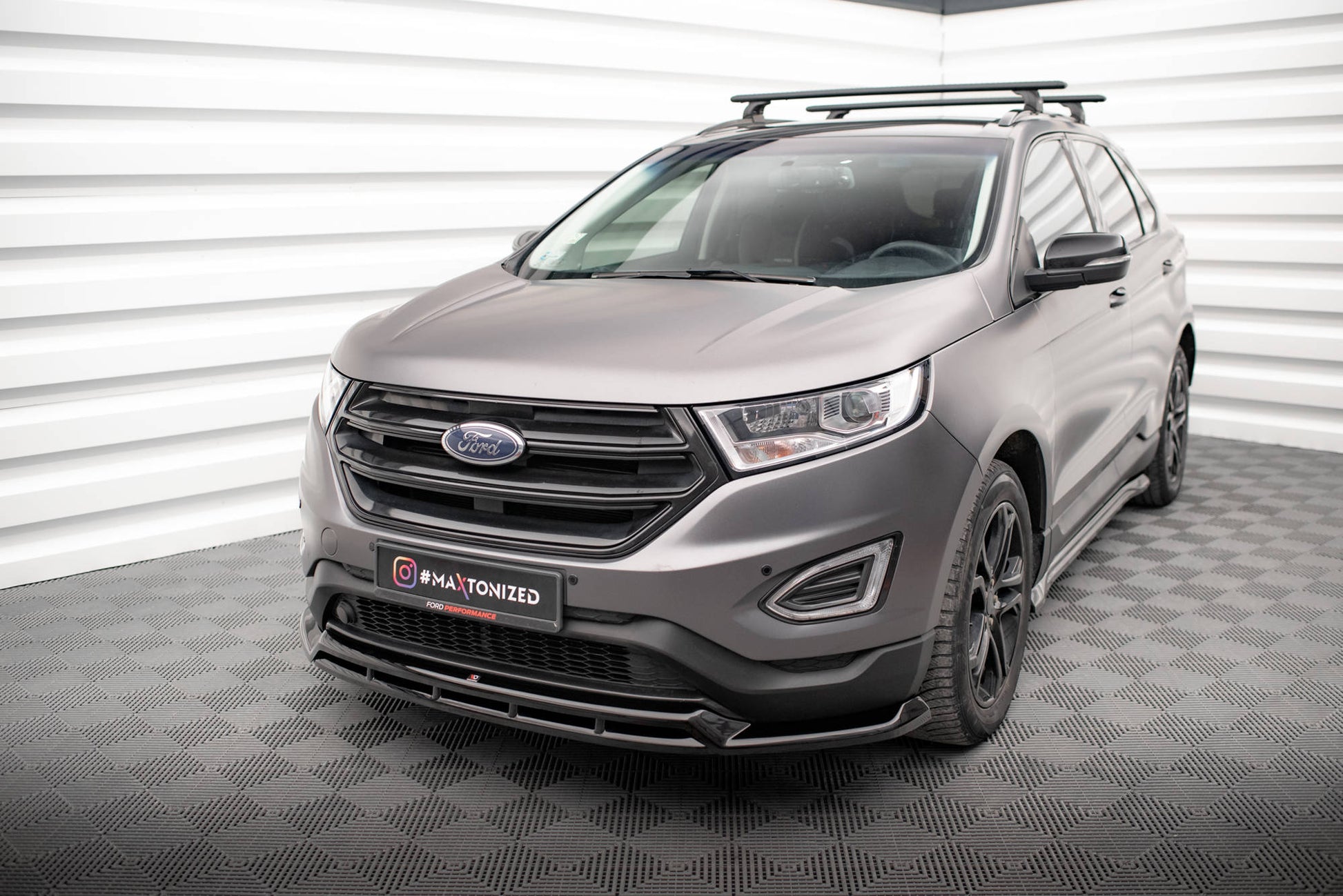 Front Ansatz für Ford Edge Mk2 schwarz Hochglanz