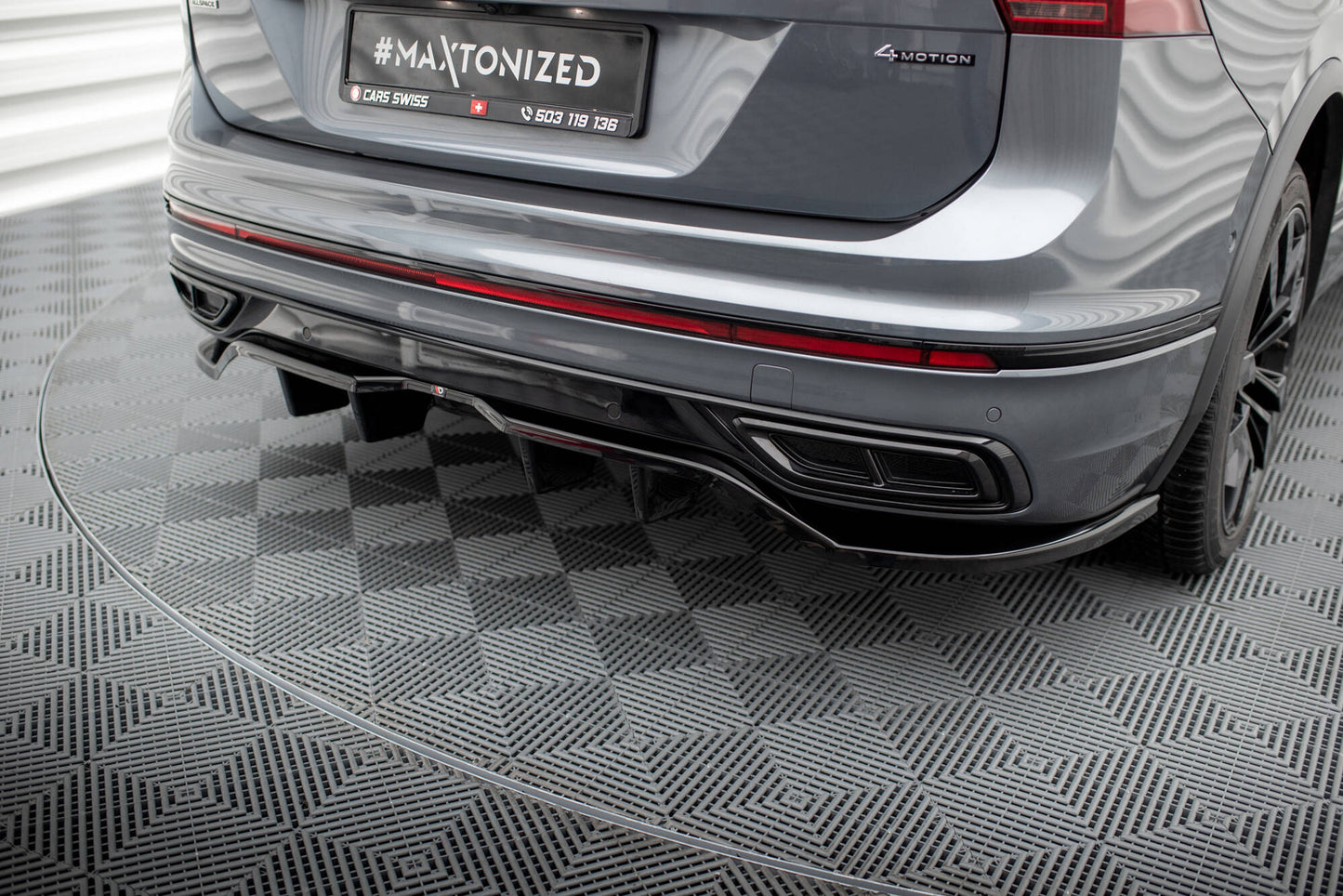 Mittlerer Cup Diffusor DTM Look Heck Ansatz für VW Tiguan Allspace R-Line Mk2 Facelift schwarz Hochglanz