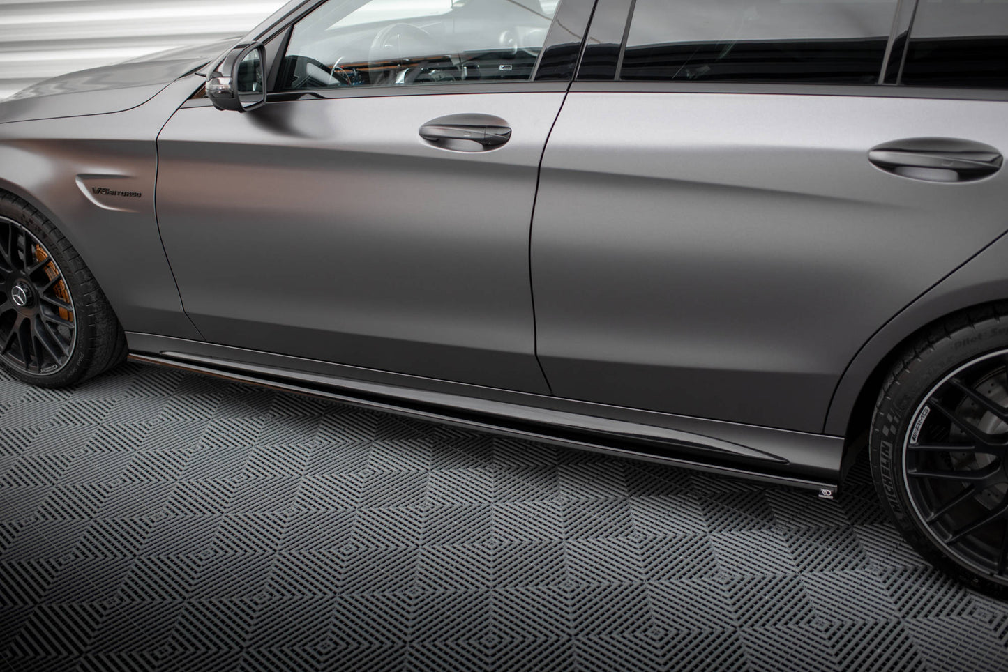Seitenschweller Ansatz für Mercedes-AMG C63 Limousine / Kombi W205 Facelift schwarz Hochglanz