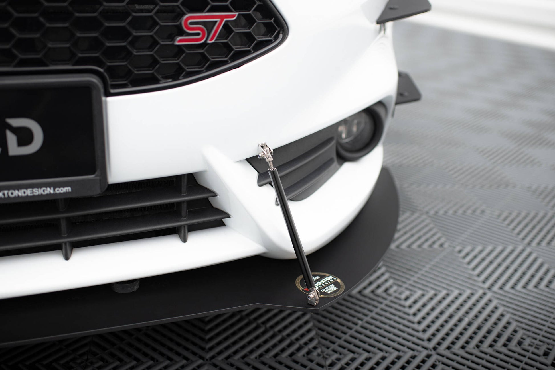 Front Sport Diffusor V.1 Ford Fiesta ST Mk7 FL