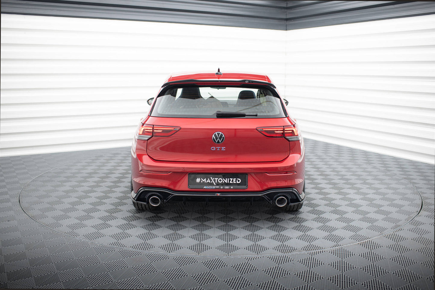Heck Ansatz Flaps Diffusor V.3 für VW Golf GTI Mk8 schwarz Hochglanz