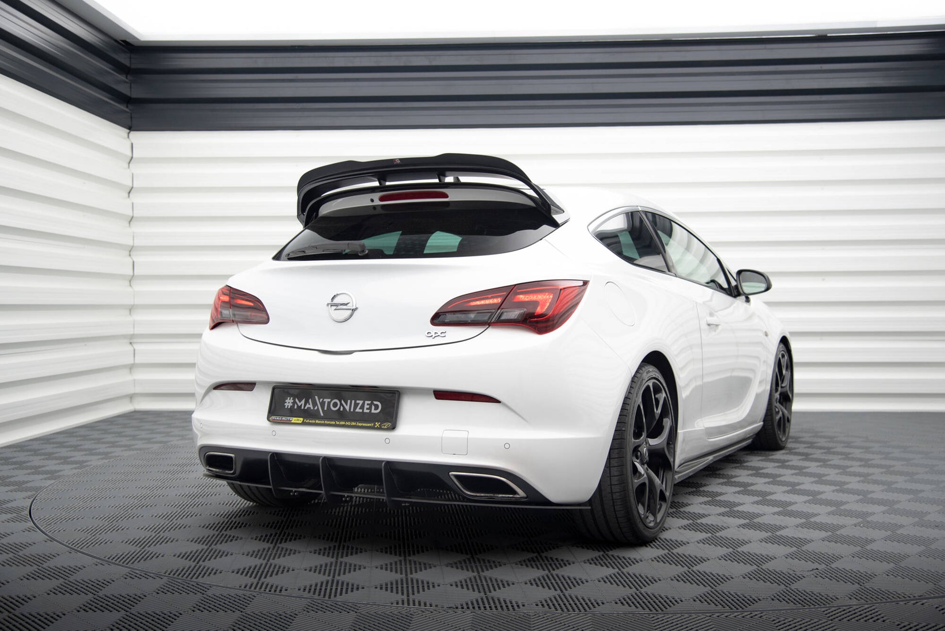 Diffusor Heck Ansatz für Heckschürze für OPEL ASTRA J OPC / VXR