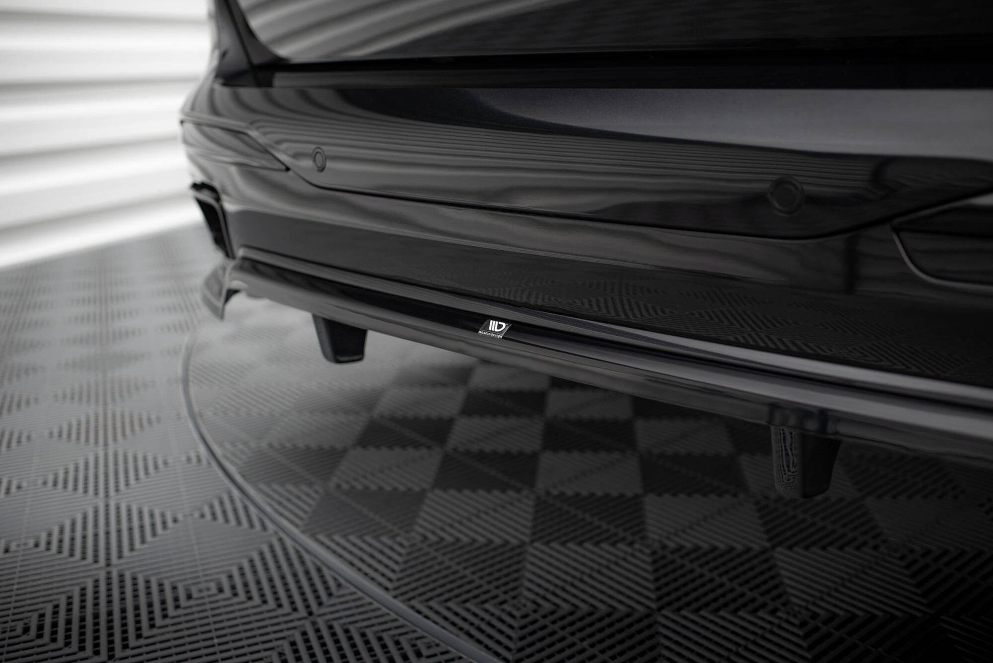 Mittlerer Cup Diffusor DTM Look Heck Ansatz für BMW X7 M-Paket G07 Facelift schwarz Hochglanz