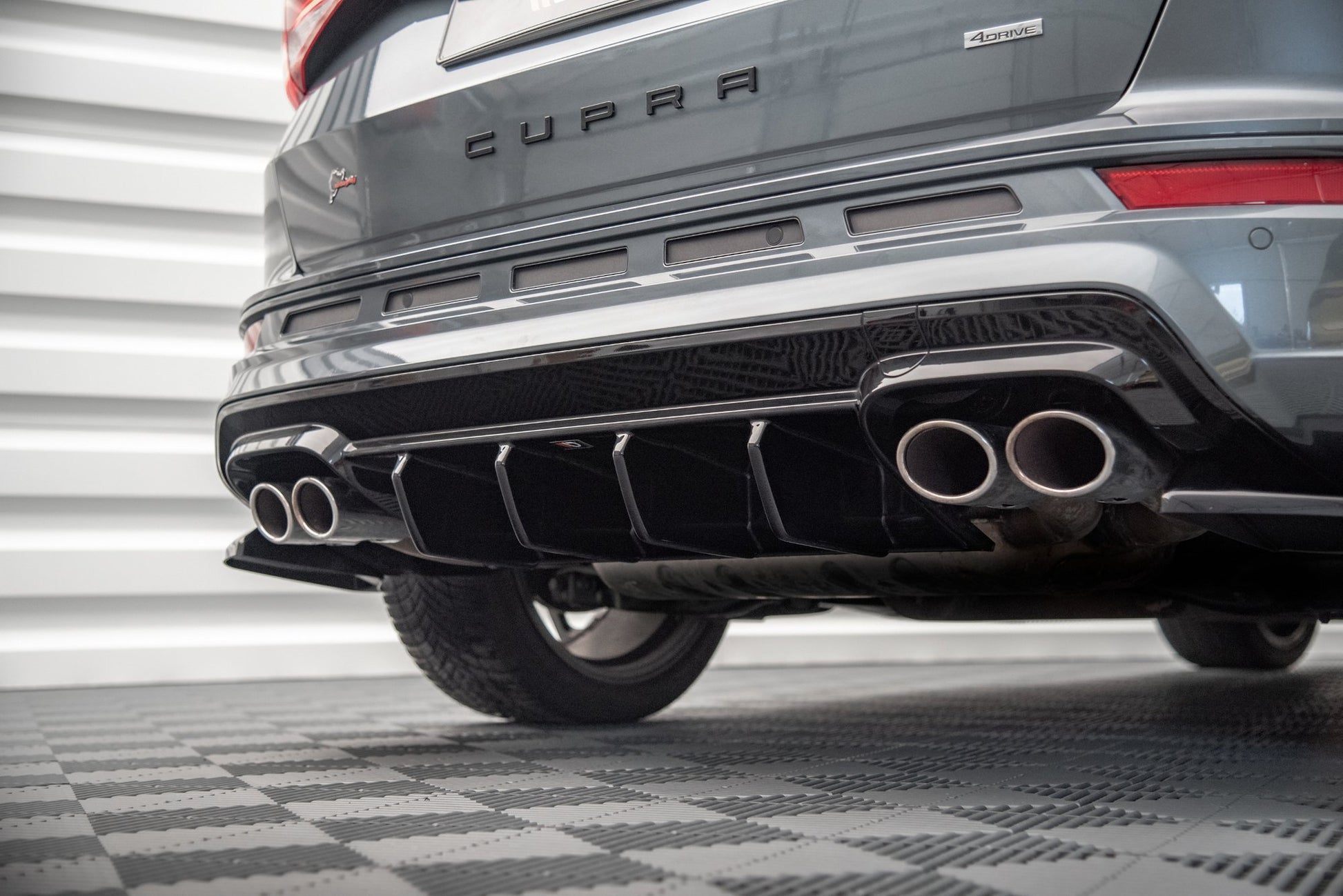 Diffusor Heck Ansatz für Cupra Ateca Mk1 / Mk1 Facelift schwarz Hochglanz