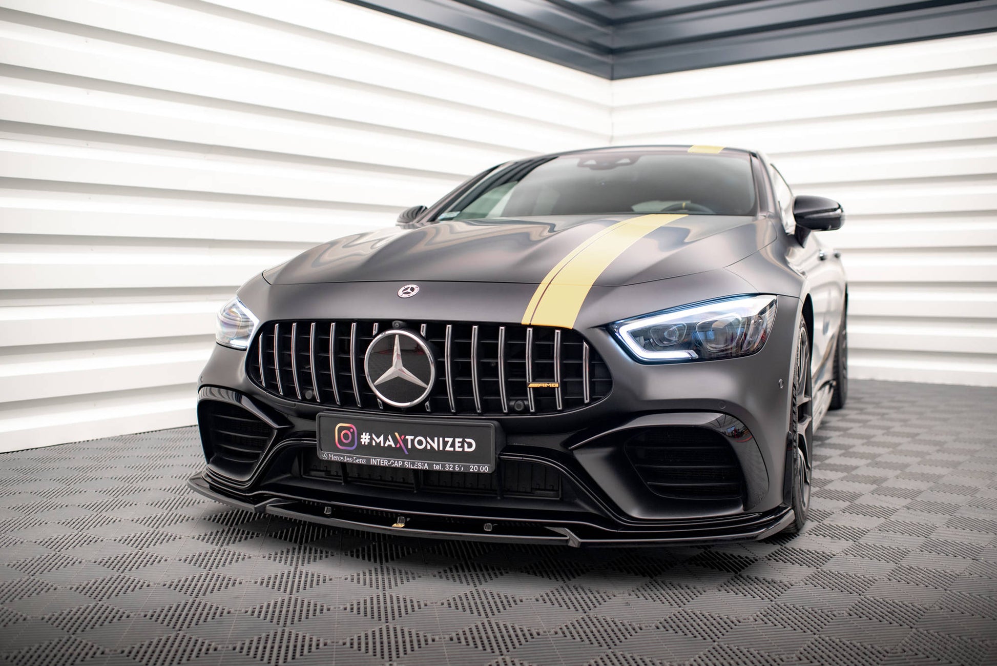 Front Ansatz V.3 für Mercedes-AMG GT 63S 4-Door Coupe Aero schwarz Hochglanz