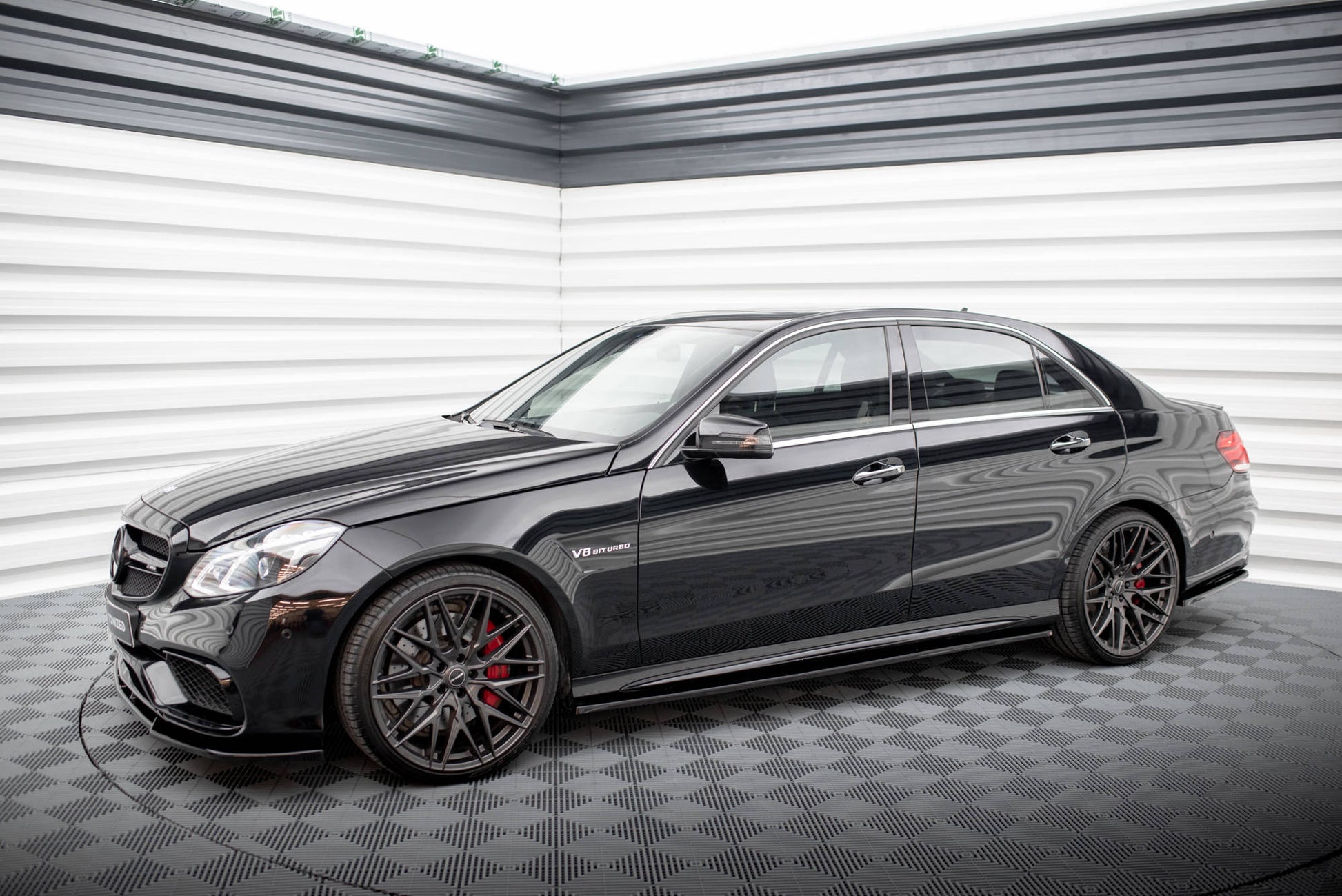Seitenschweller Ansatz für Mercedes-Benz E63 AMG / AMG-Line Limousine W212 Facelift schwarz Hochglanz