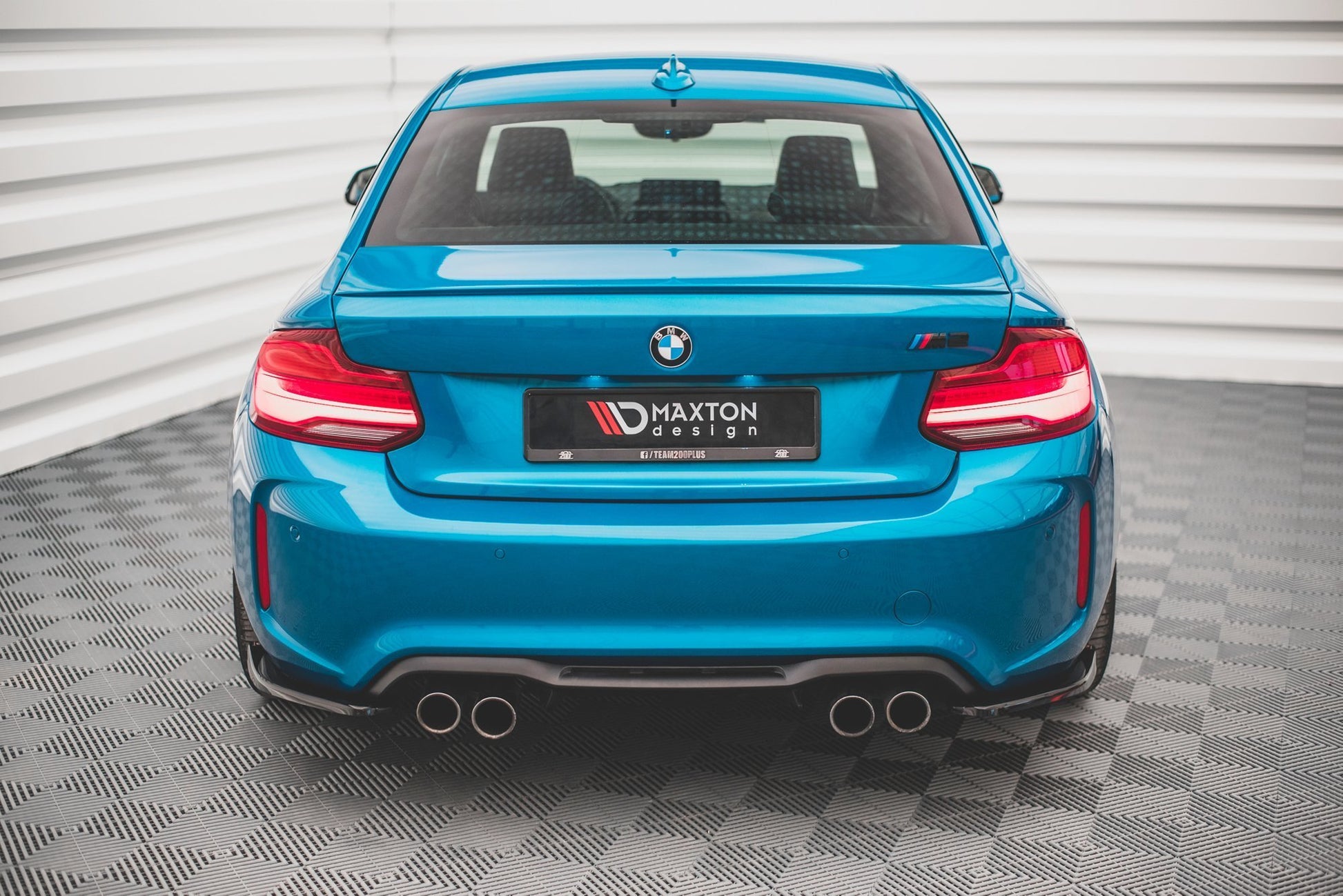 Heck Ansatz Flaps Diffusor V.2 für BMW M2 F87 schwarz Hochglanz