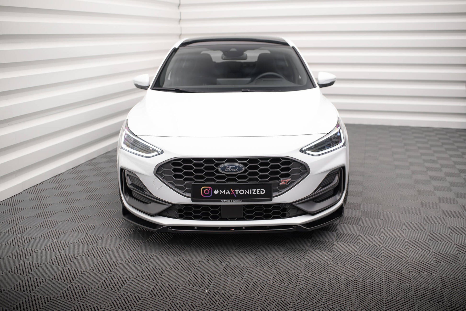 Front Ansatz V.7 für Ford Focus ST / ST-Line Mk4 Facelift schwarz Hochglanz