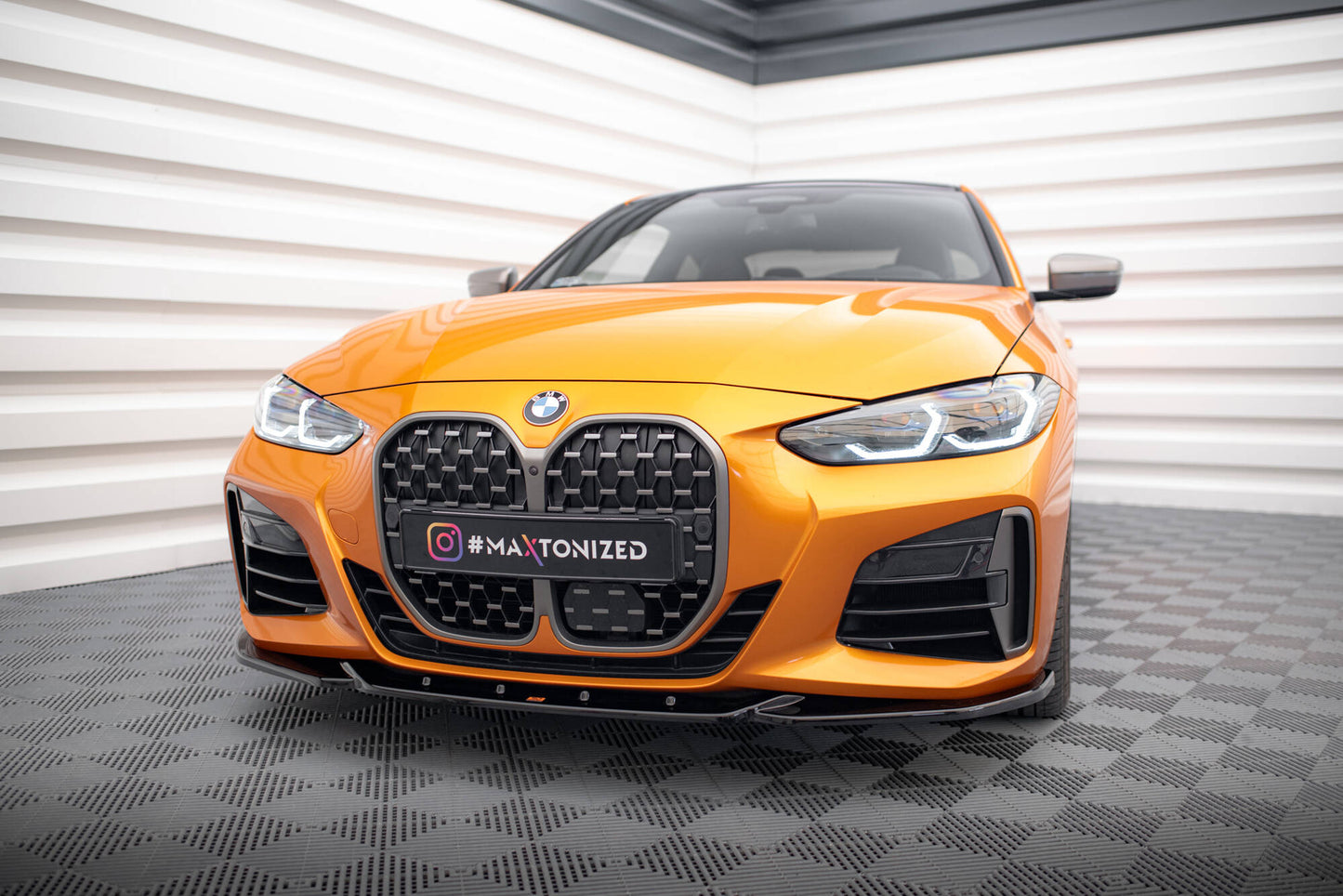Front Ansatz V.4 für BMW 4er M-Paket / M440i G22 / G23 / G22 Facelift / G23 Facelift schwarz Hochglanz