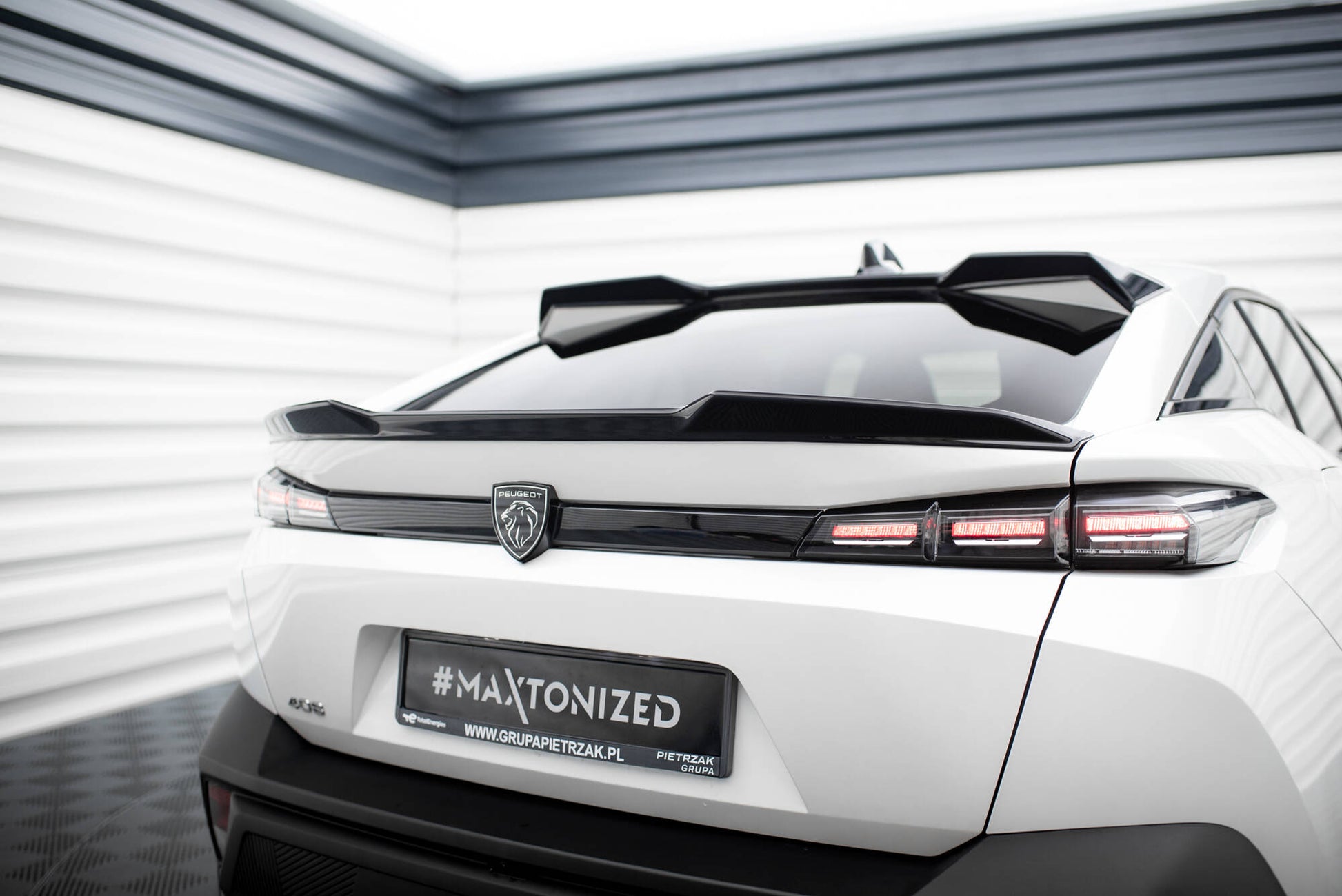 Niedriger Spoiler CAP 3D für Peugeot 408 Mk1 schwarz Hochglanz