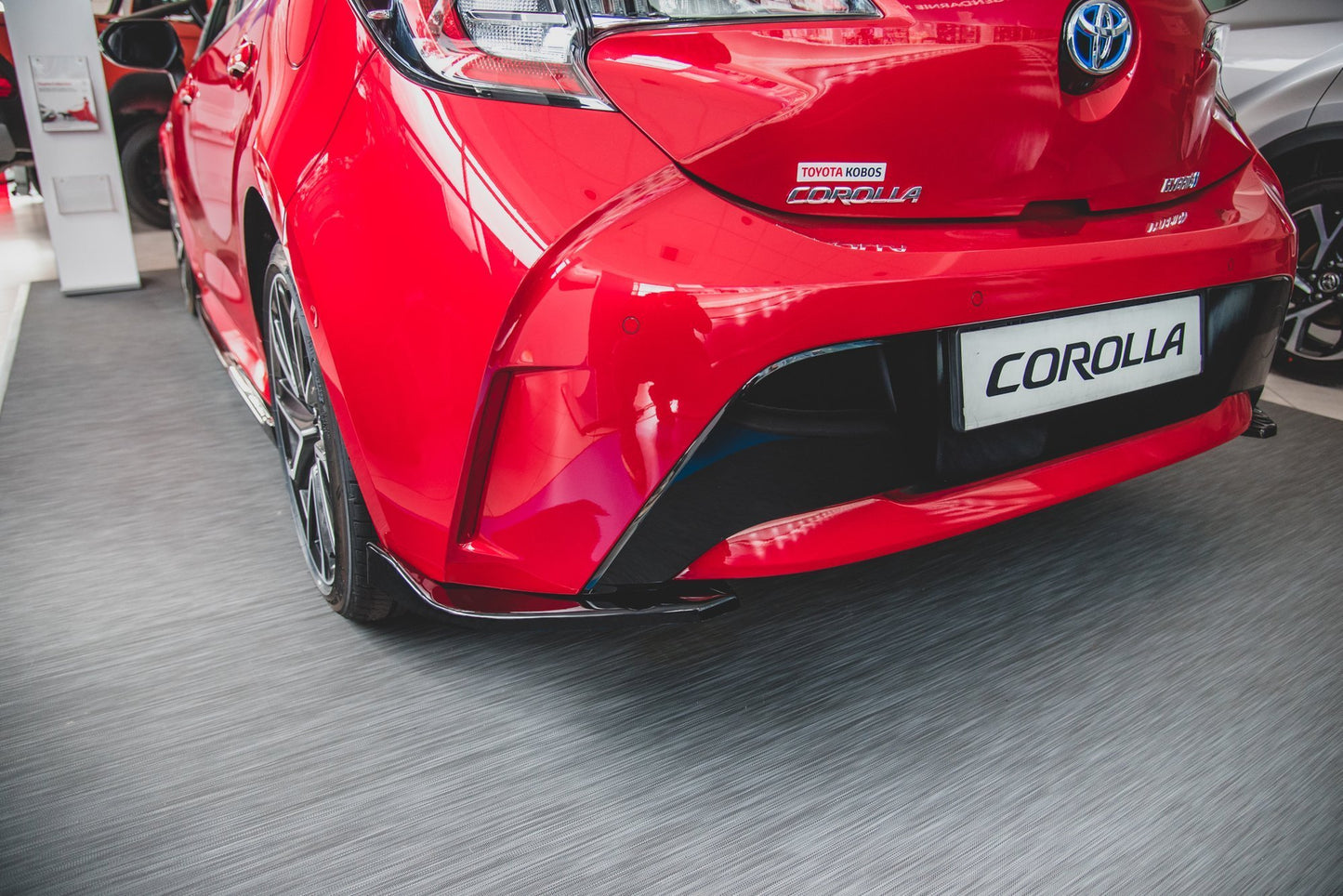 Heck Ansatz Flaps Diffusor für Toyota Corolla XII Hatchback schwarz Hochglanz