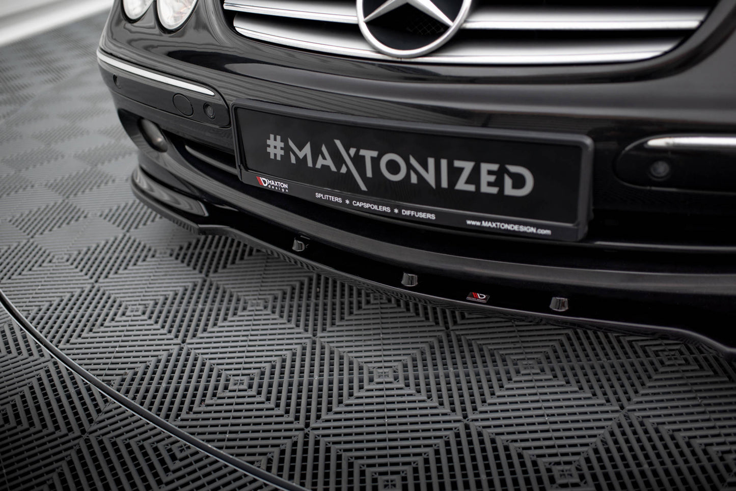 Front Ansatz V.1 für MERCEDES CLK W 209 FÜR STANDARD STOßSTANGE schwarz Hochglanz