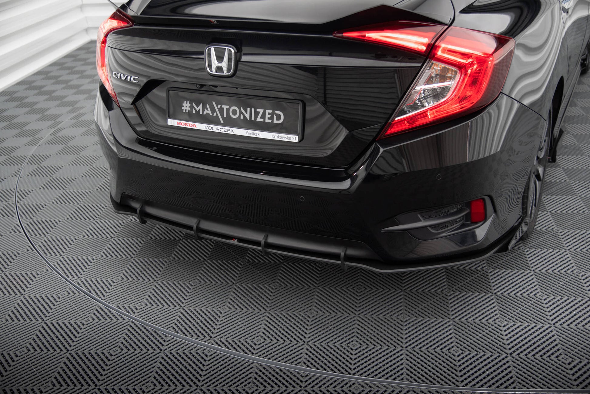 Street Pro Heck Ansatz Flaps Diffusor +Flaps für Honda Civic Mk10 schwarz Hochglanz