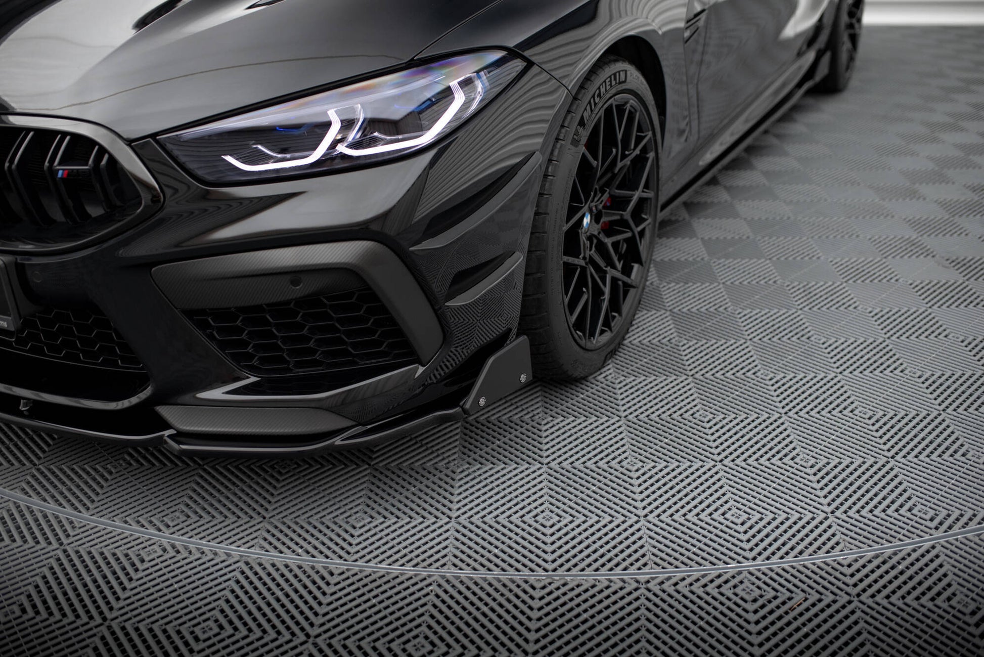 Front Ansatz V.1 + Flaps für BMW M8  Gran Coupe F93 / Coupe F92